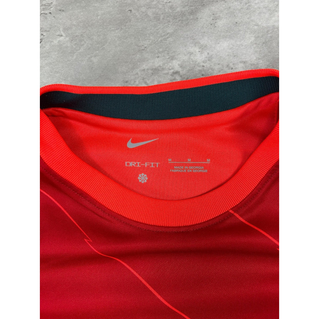 Vintage Womens Liverpool LFC #18 Nike Soccer Jersey Size Medium Red