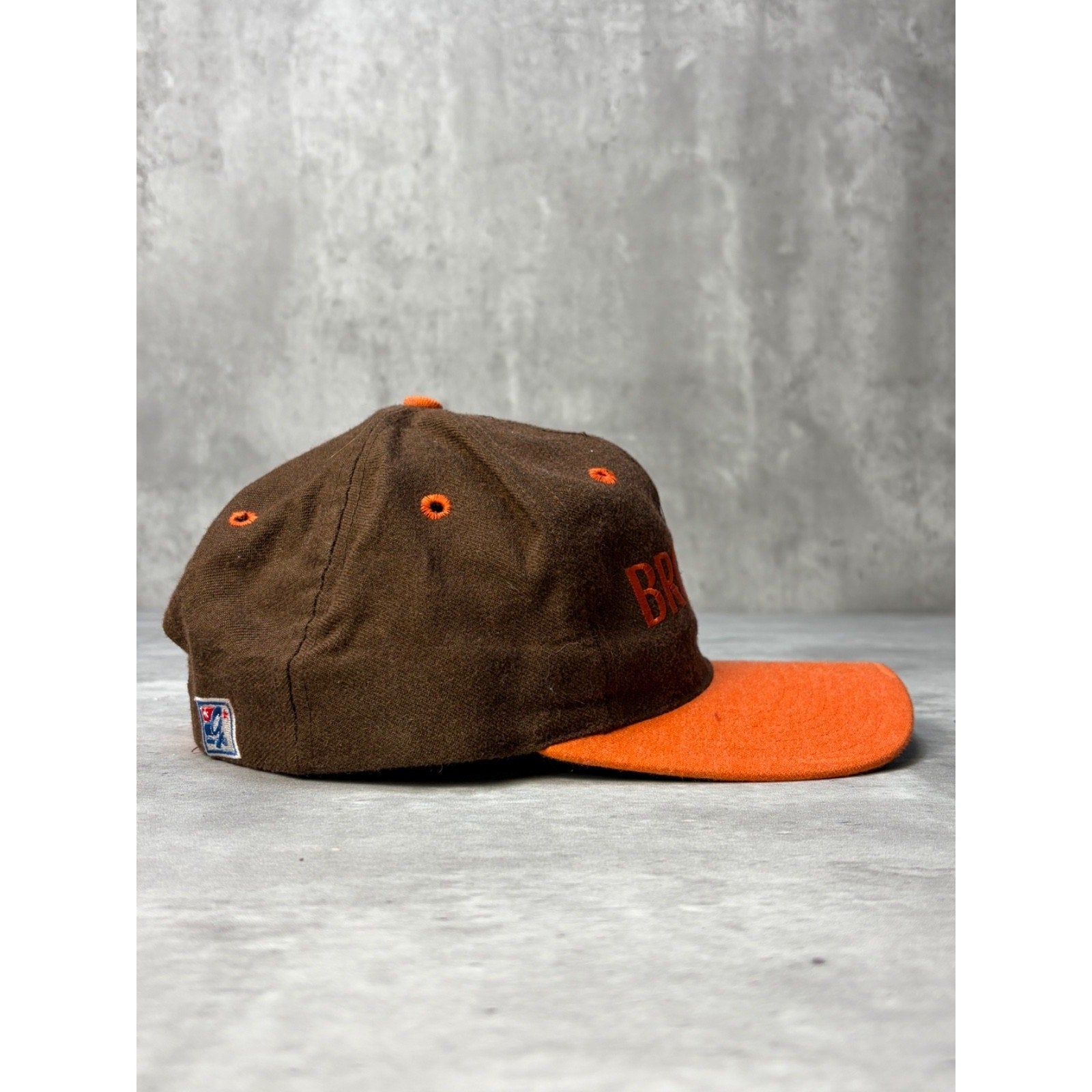 Vintage Cleveland Browns NFL Embroidered Spellout Snapback Hat OSFA