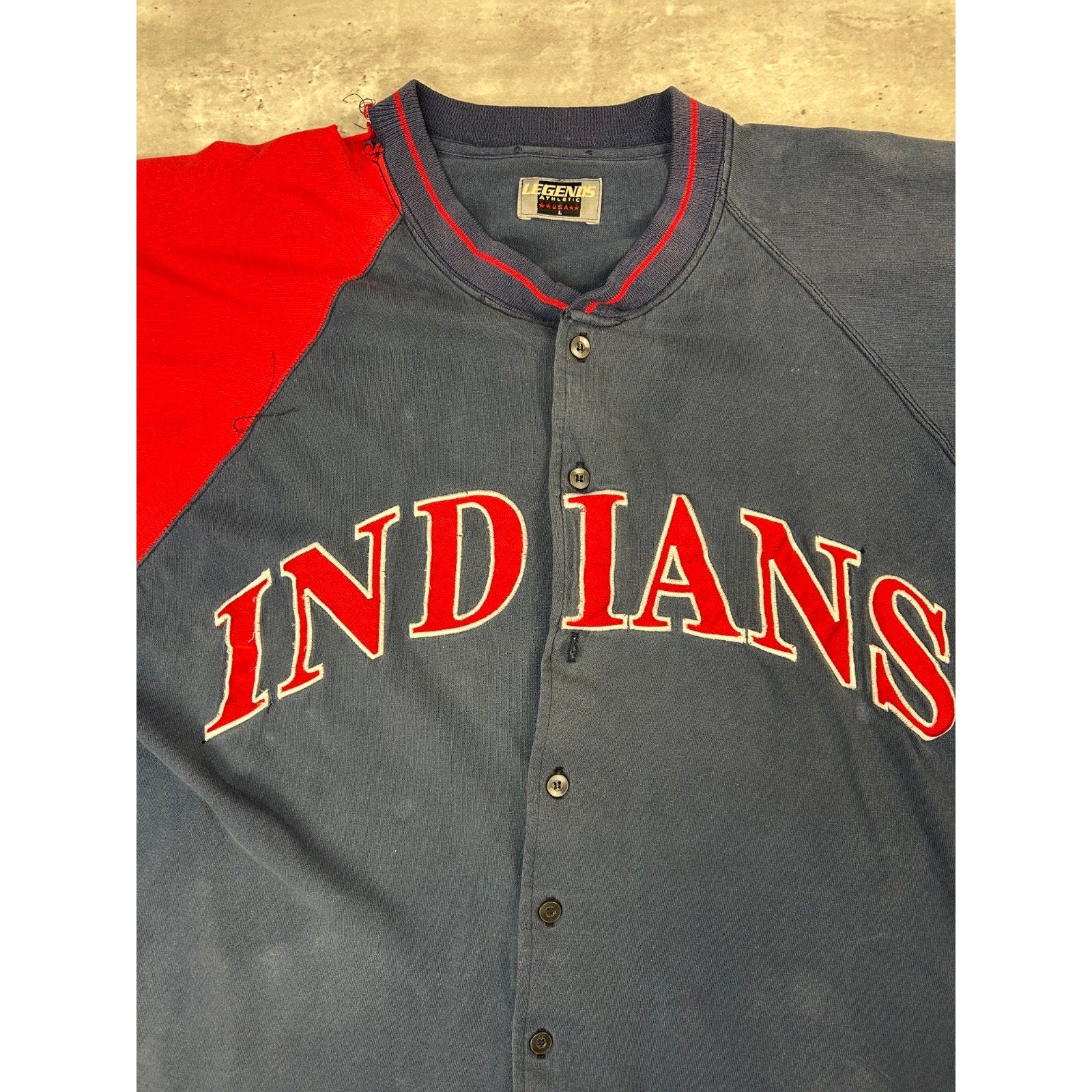 Vintage Cleveland Indians MLB Embroidered Spellout Baseball Jersey Size Large