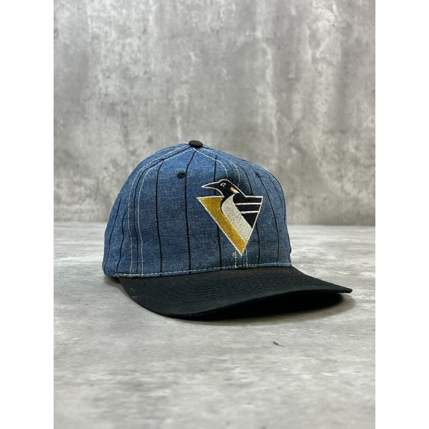Vintage 90s Pittsburgh Penguins NHL Pinstripe Embroidered Logo Snapback Hat OSFA