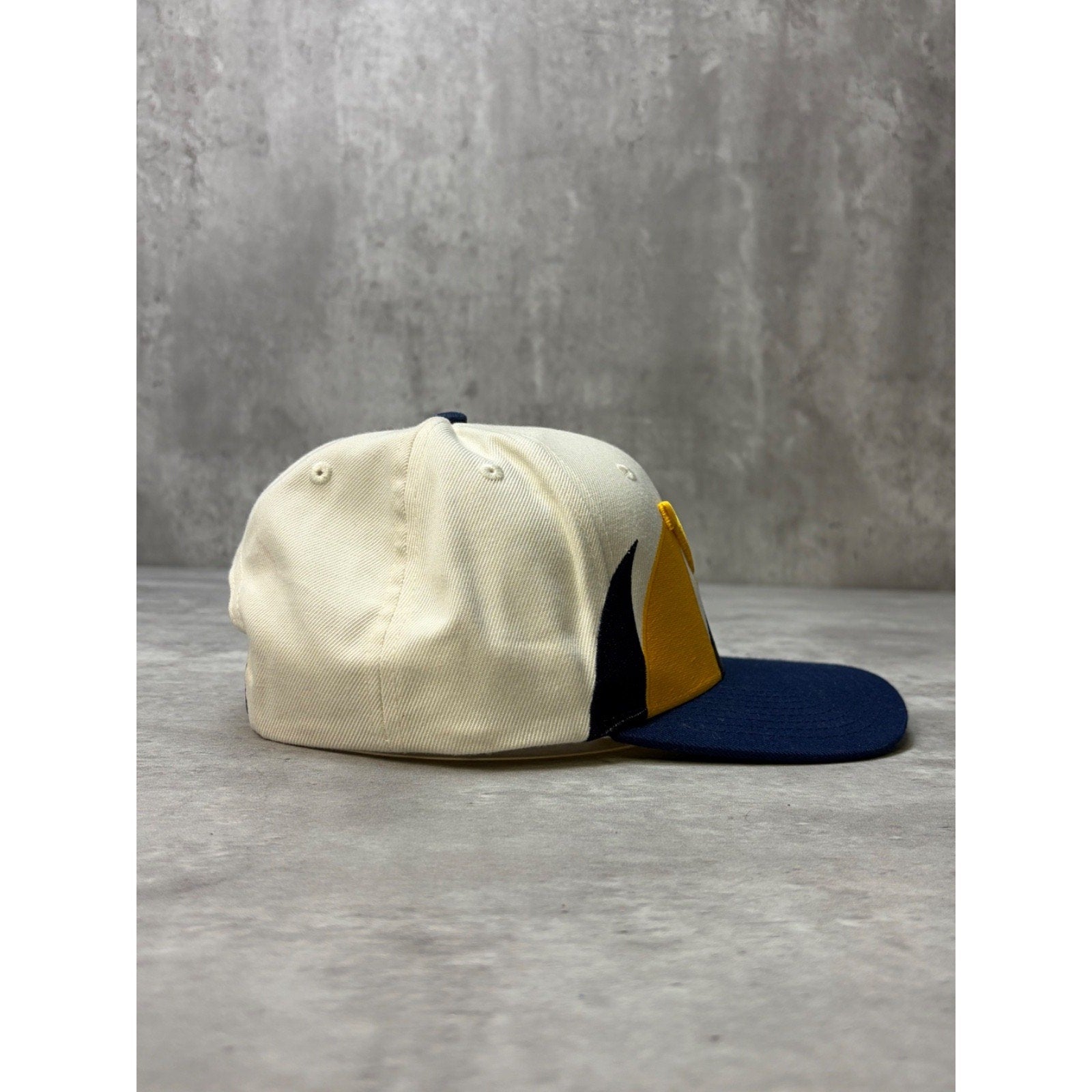 Vintage West Virginia Mountaineers NCAA Zephyr Sharktooth Snapback Hat OSFA