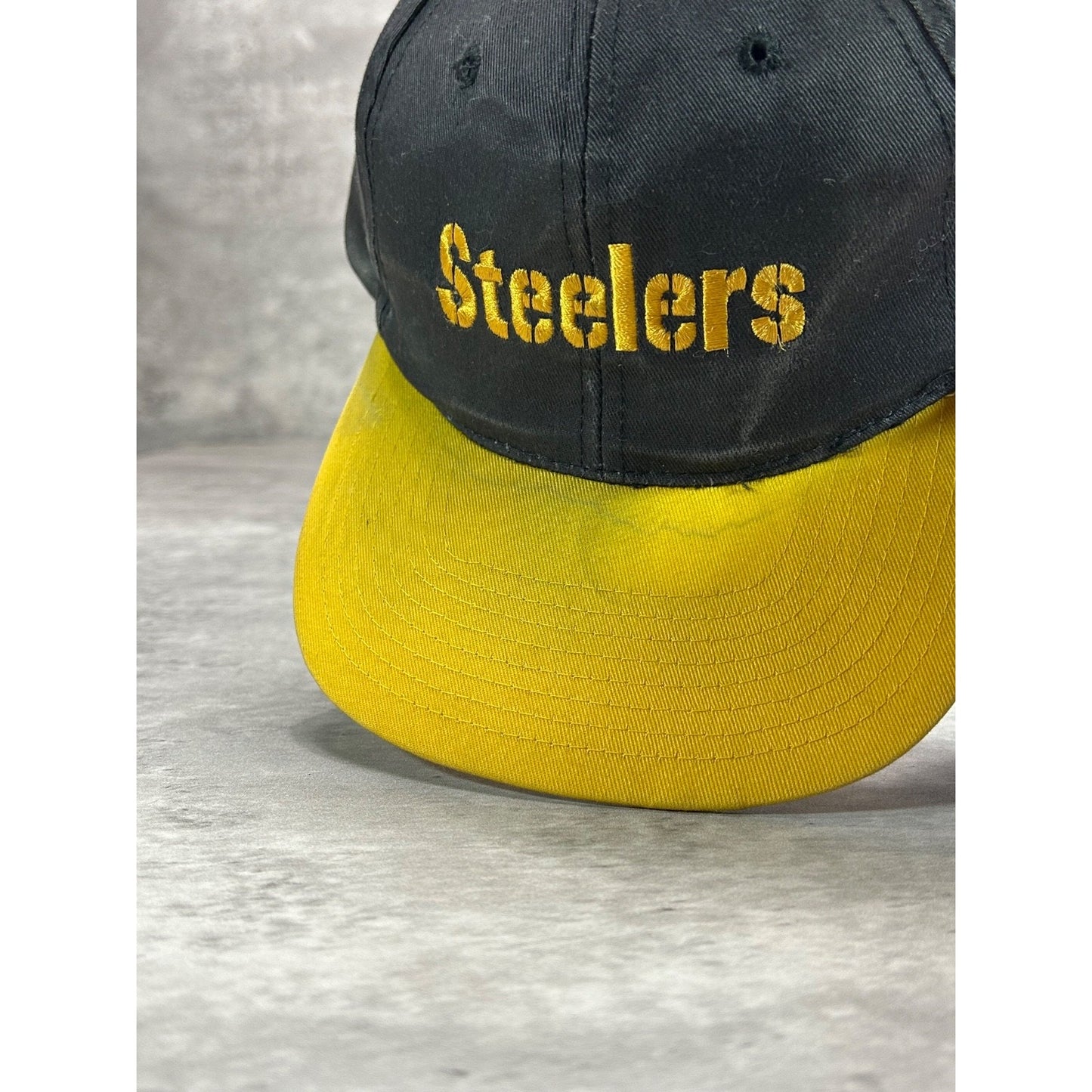 Vintage 90s Pittsburgh Steelers NFL Embroidered Spellout Snapback Hat OSFA