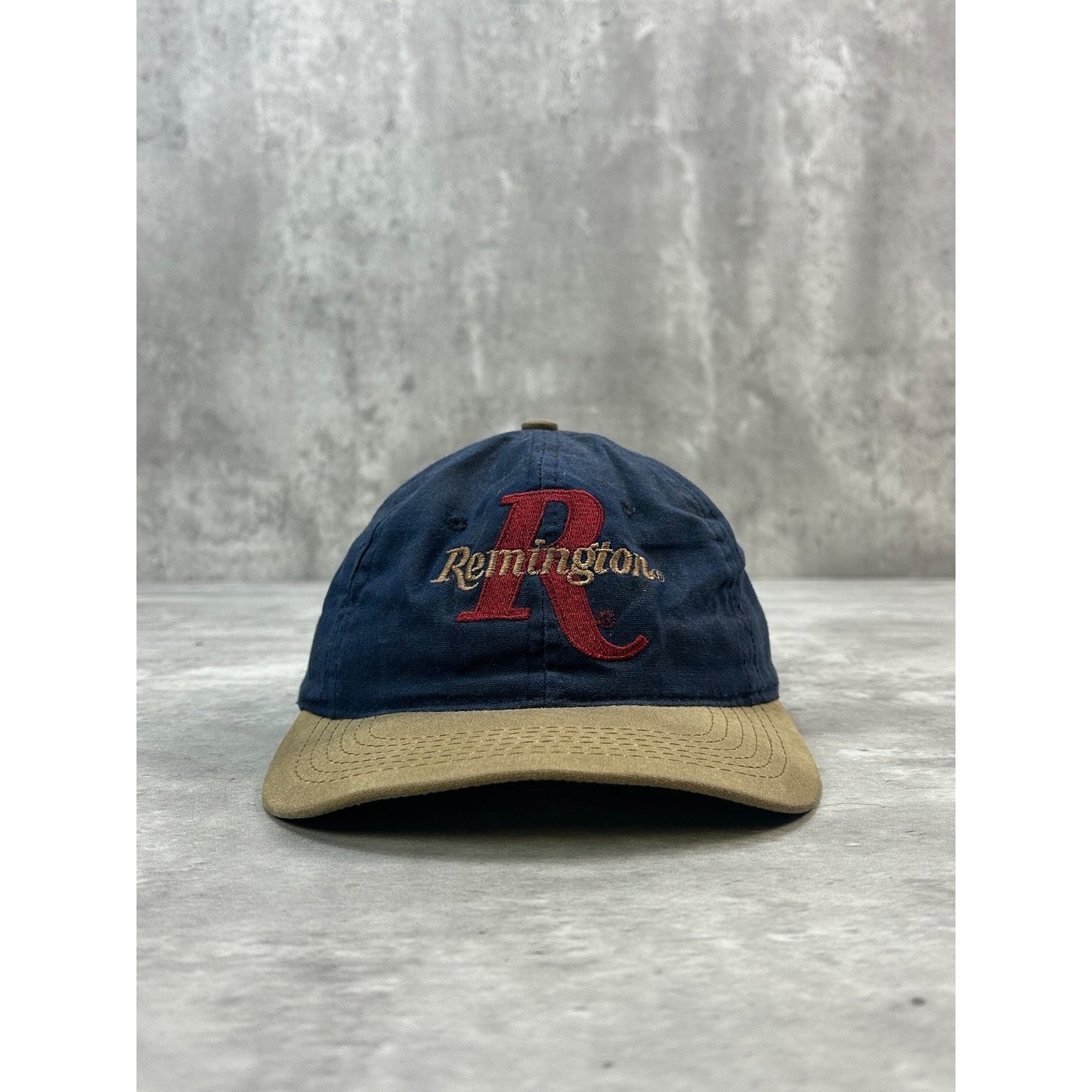 Vintage 90s Remington Embroidered Spellout Snapback Hat OSFA