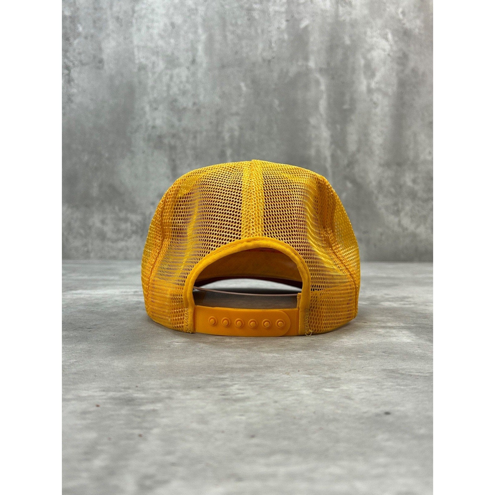 Vintage 80s/90s United States Marines Graphic Crest Trucker Snapback Hat OSFA