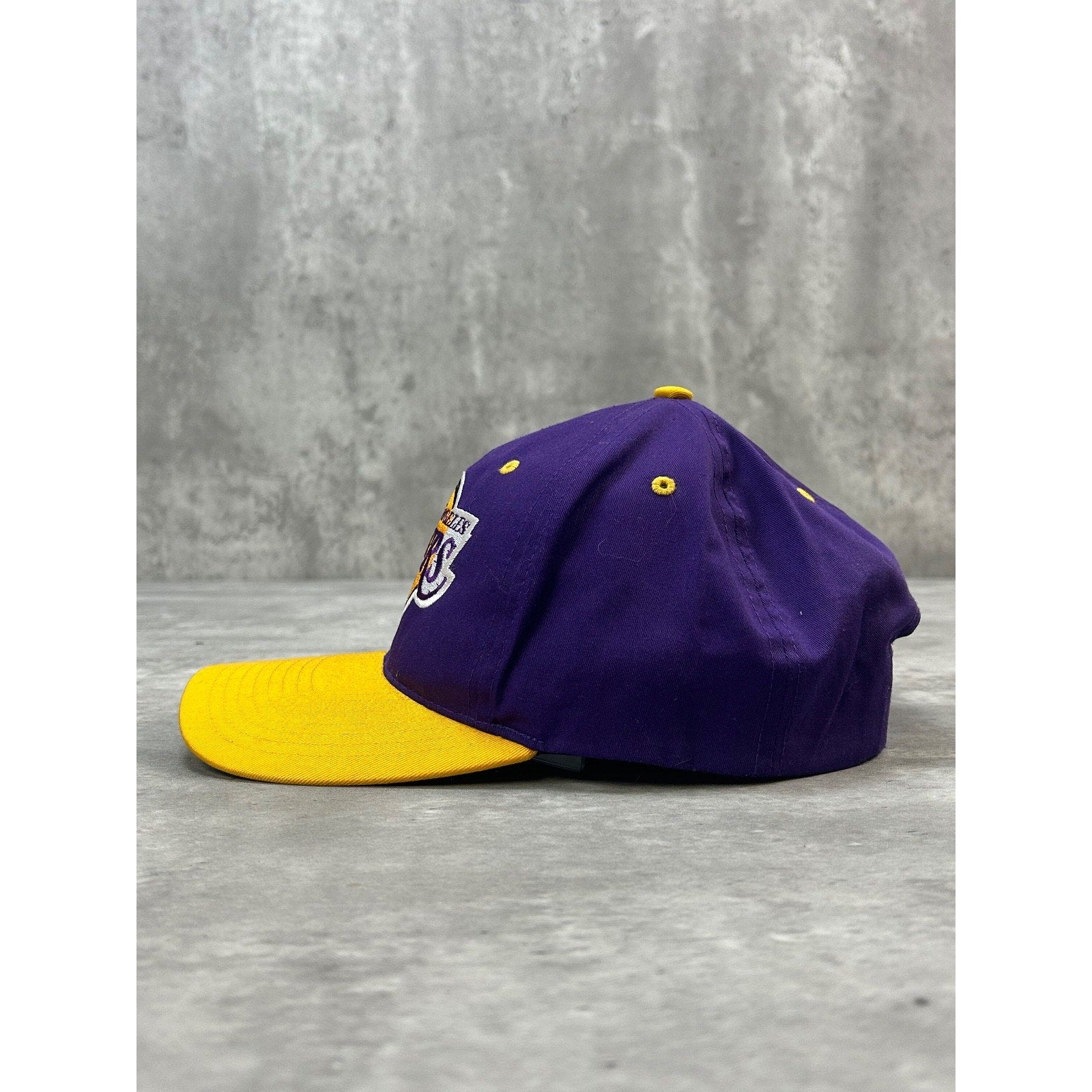 Vintage 90s Los Angeles Lakers NBA Embroidered Logo Snapback Hat OSFA