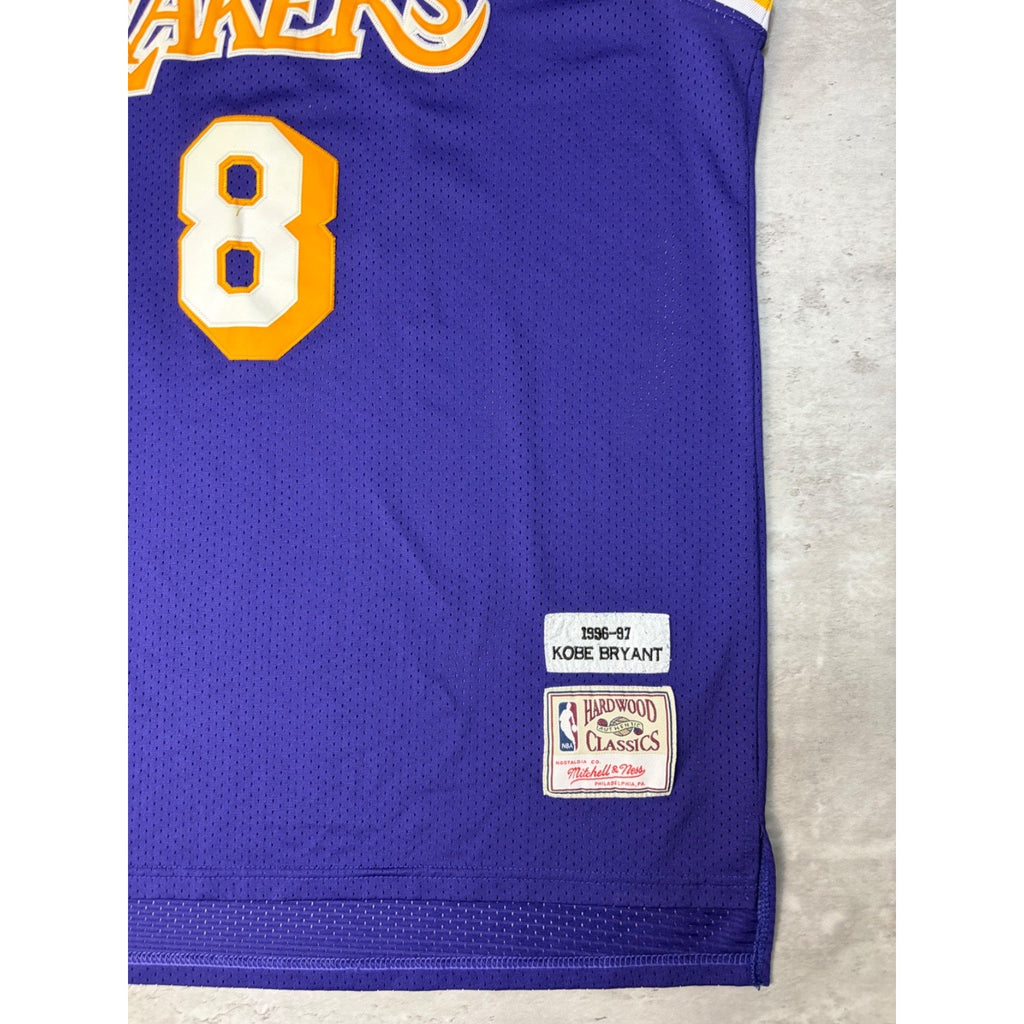 Vintage Kobe Bryant #8 Los Angeles Lakers NBA Mitchell & Ness Jersey Size XL