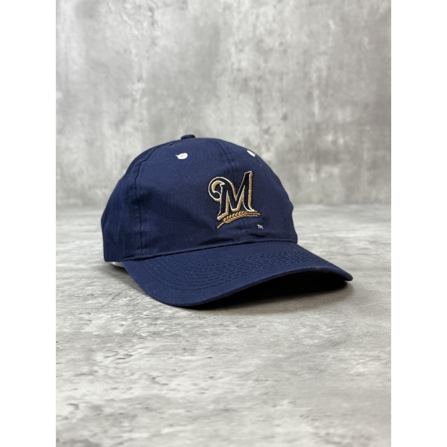 Vintage Milwaukee Brewers MLB Embroidered Logo Baseball Snapback Hat OSFA