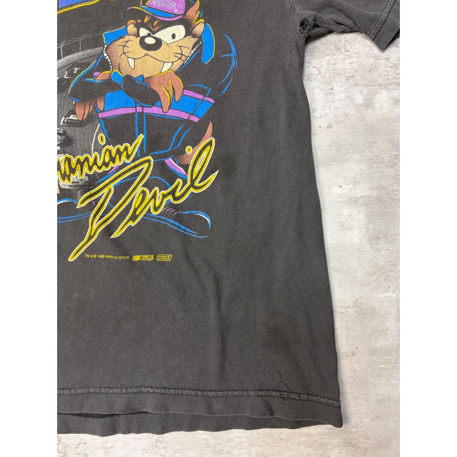 Vintage 1996 Nascar Looney Tunes Taz Cartoon Graphic Black T-Shirt Size Large