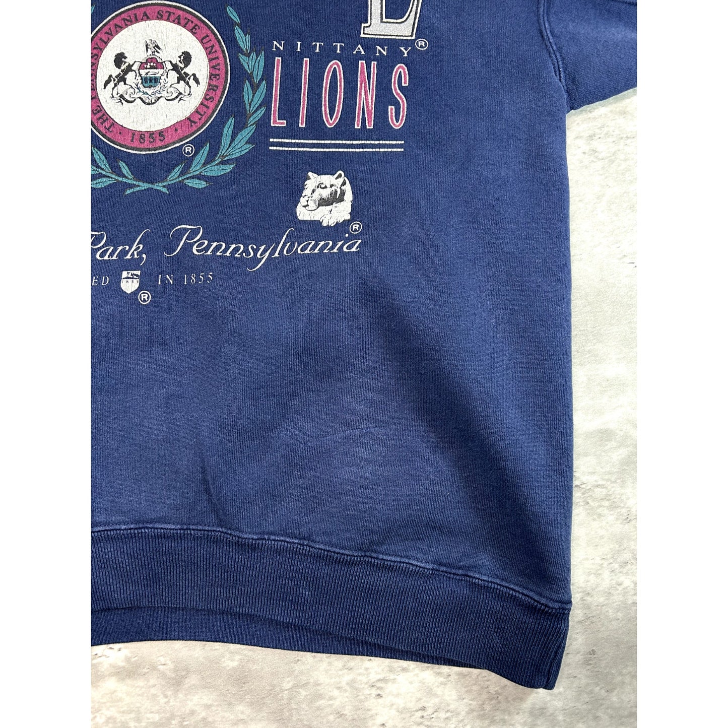 Vintage 90s Penn State Nittany Lions NCAA Crest Spellout Graphic Sweatshirt Med