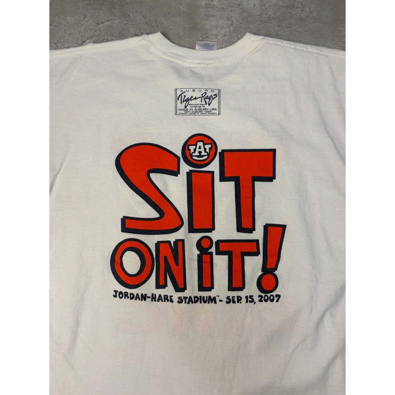 Auburn University Tigers NCAA Under Dawg Graphic T-Shirt Size Large