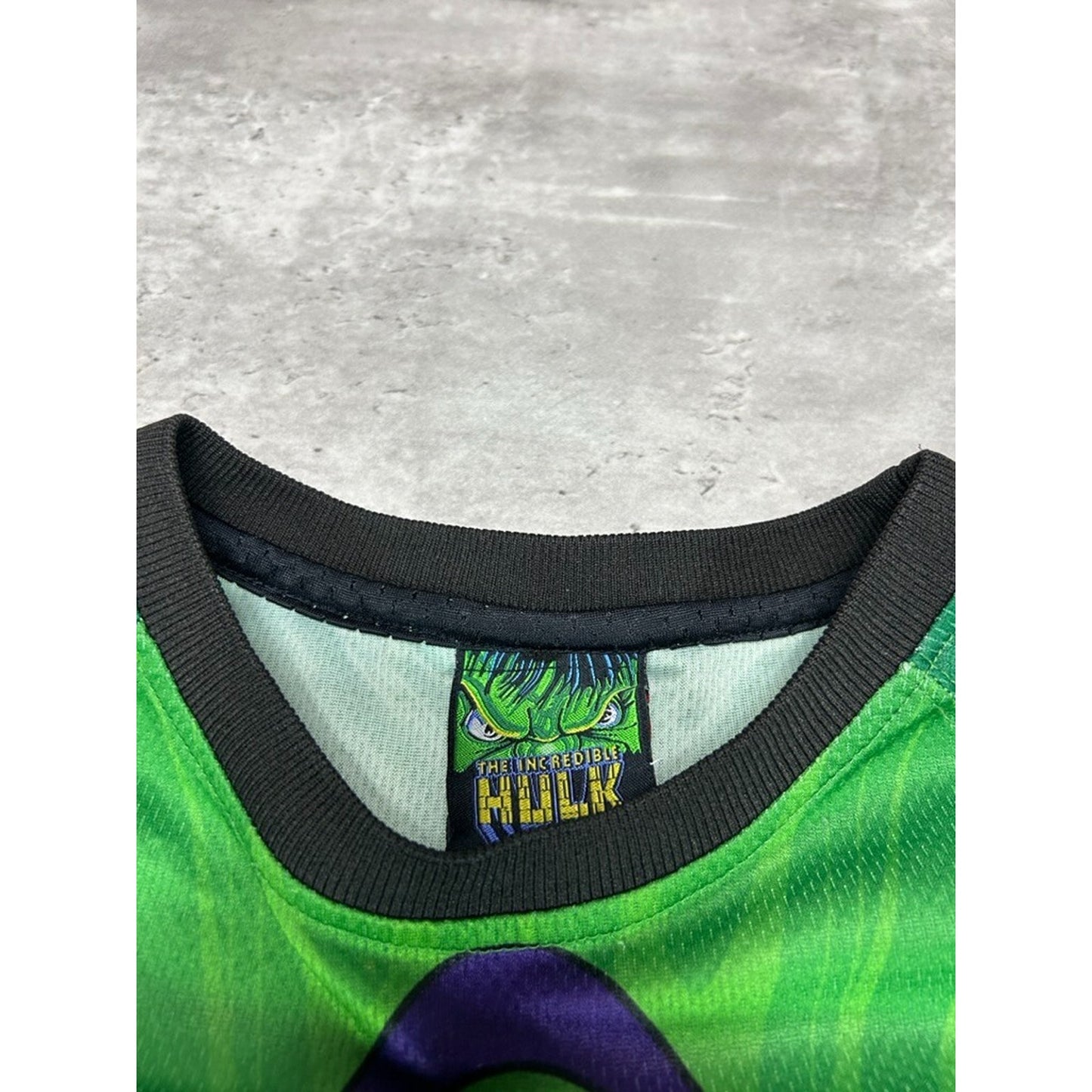 Vintage 2002 The Incredible Hulk Marvel Comics Graphic Jersey Size Large