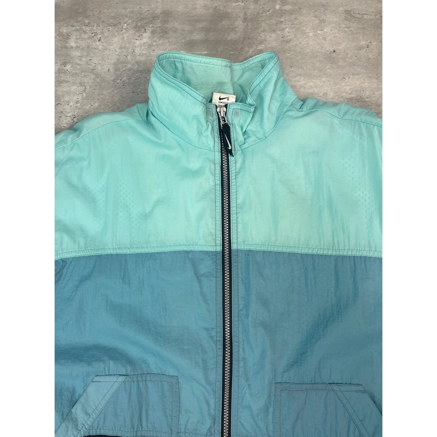 Vintage 2000s YOUTH Nike Embroidered Swoosh Nylon Windbreaker Jacket Size Large