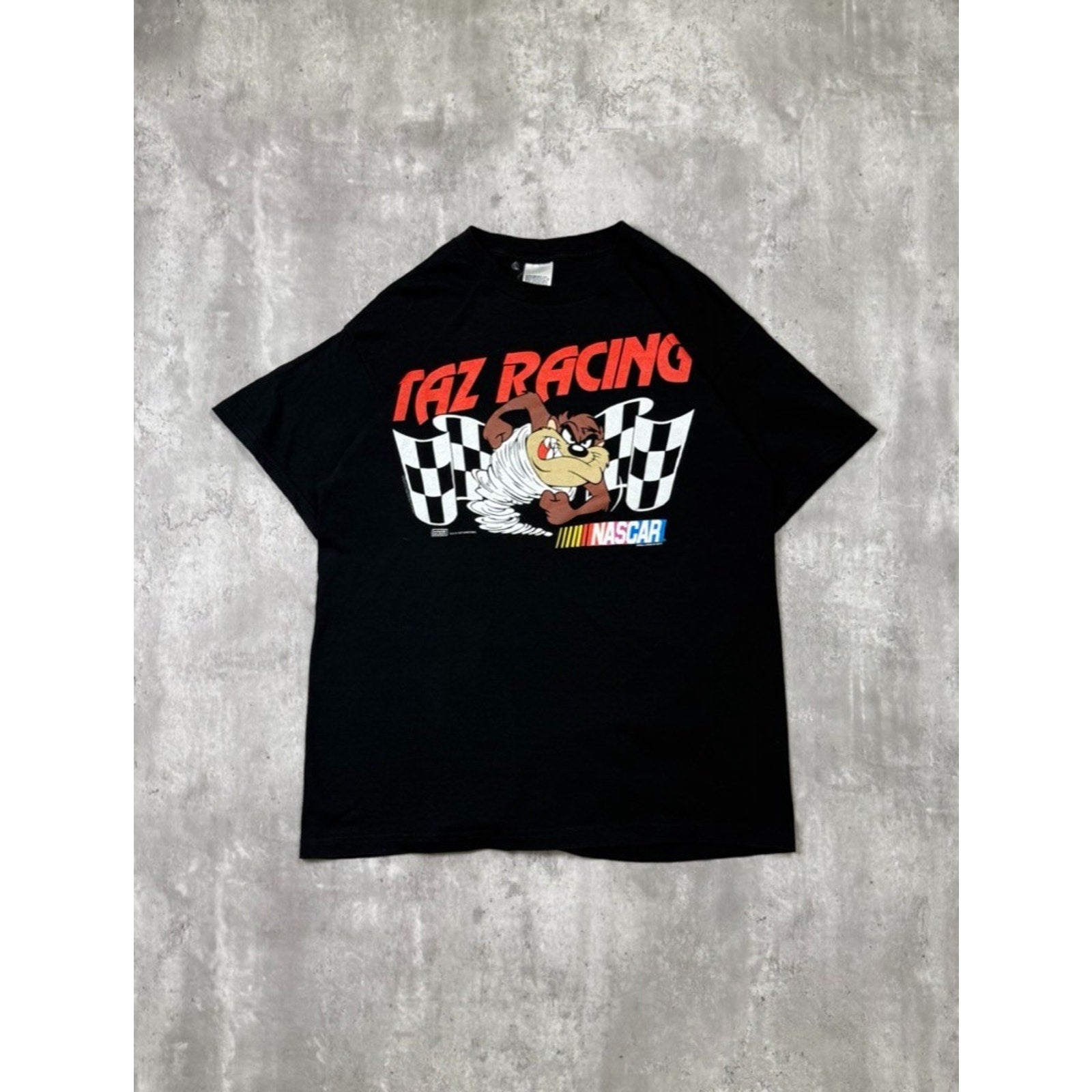 Vintage 1997 Looney Tunes Nascar Taz Racing Cartoon Graphic T-Shirt Size Large