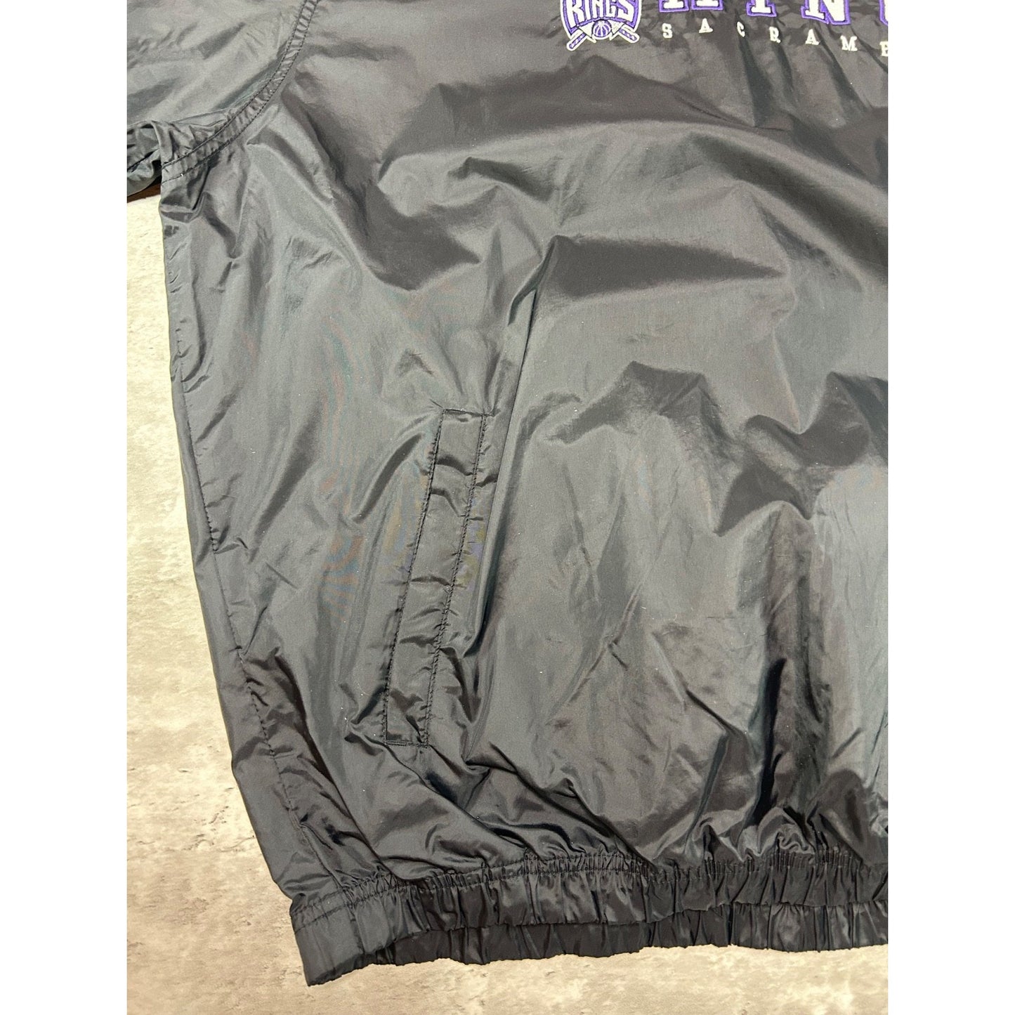 Vintage 2000s Sacramento Kings NBA Embroidered Windbreaker Jacket Size XL