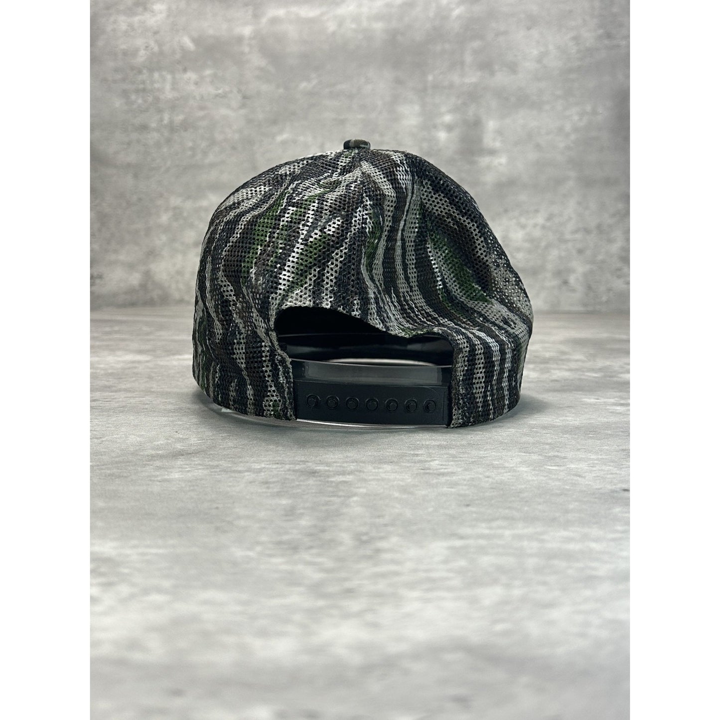 Vintage 80s Red Man Tree Camo Hunting Trucker Snapback Hat OSFA