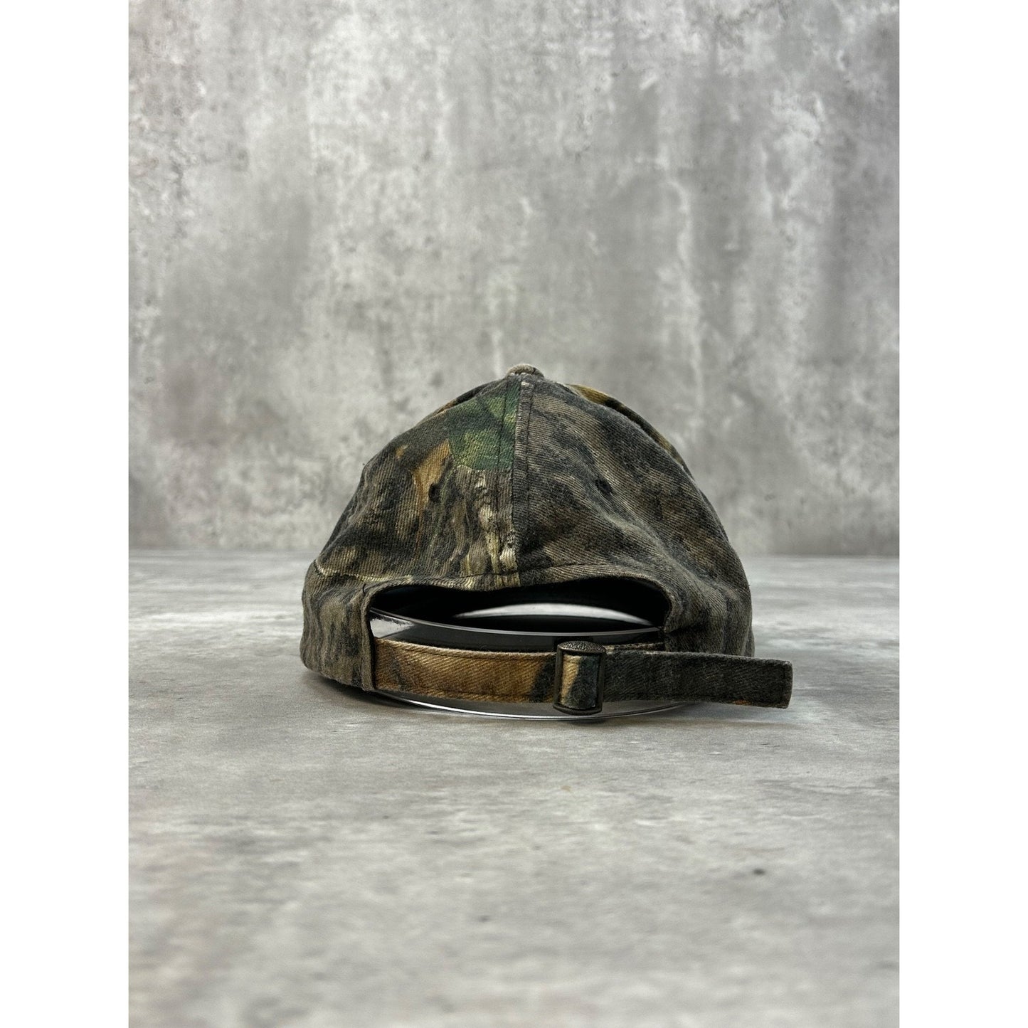 Vintage 90s Remington Tree Camo Embroidered Hunting Strapback Hat OSFA