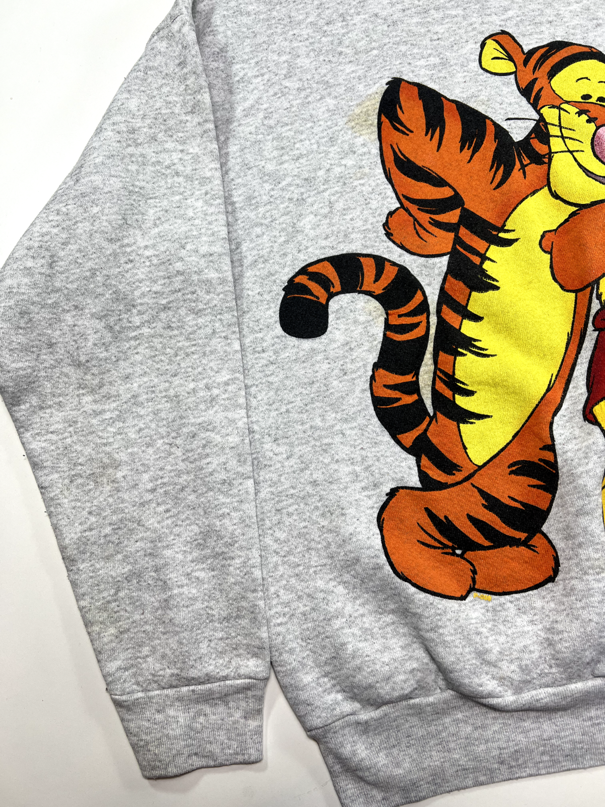 Vintage 90s Disney Winnie The Pooh and Tigger Graphic Sweatshirt Size Large Gray