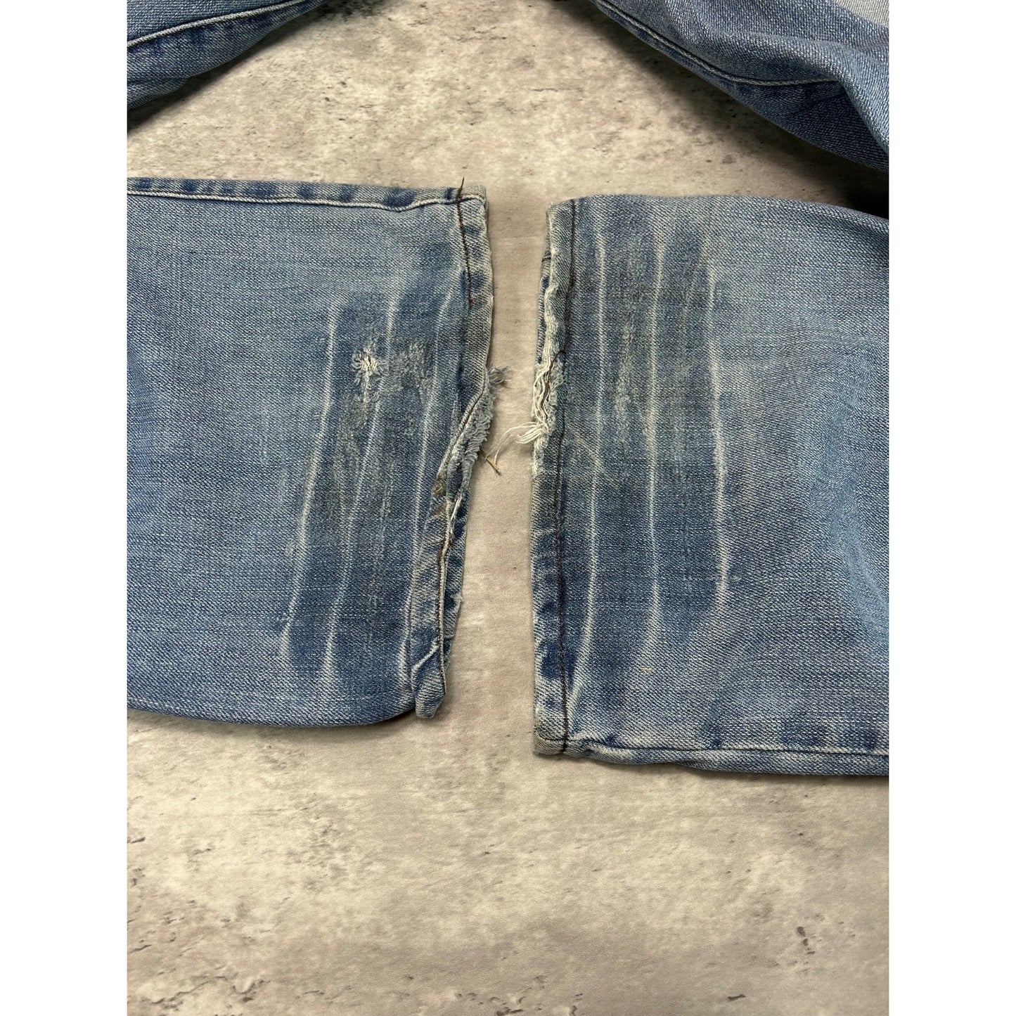 Vintage Y2K Akademiks Light Wash Baggy Fit Denim Pants Size 40 Blue