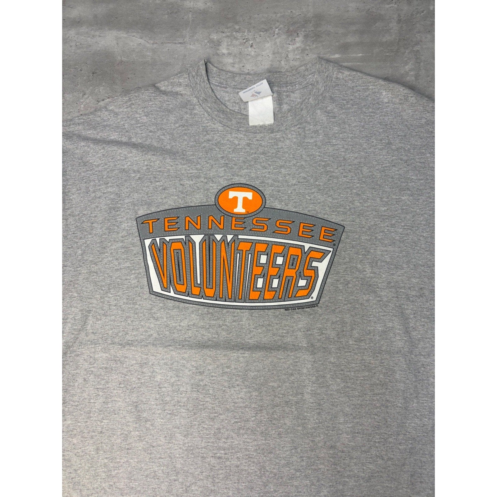 Vintage 90s Tennessee Volunteers NCAA Collegiate Spellout T-Shirt Size XL