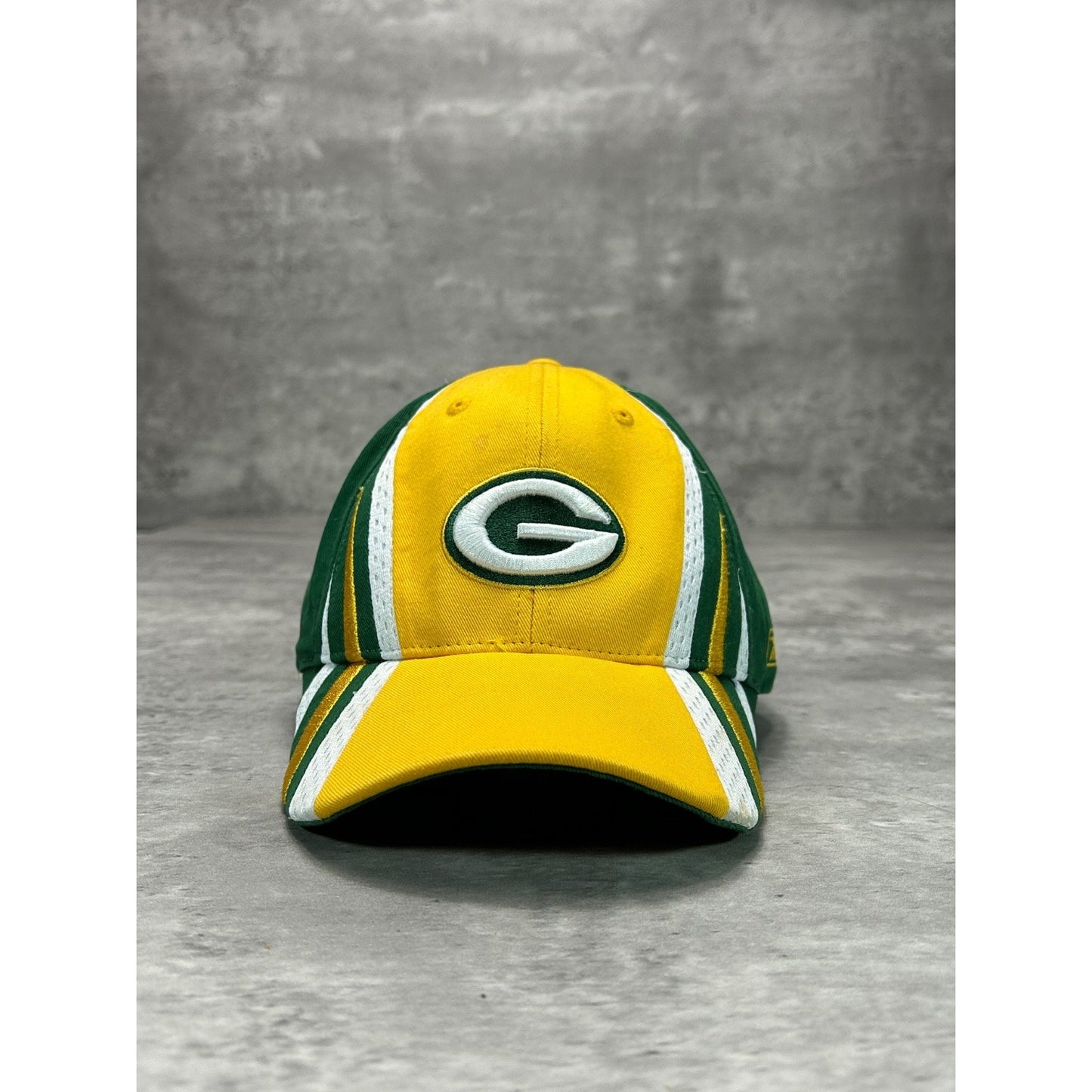 Vintage Green Bay Packers NFL Embroidered Logo Reebok Strapback Hat OSFA