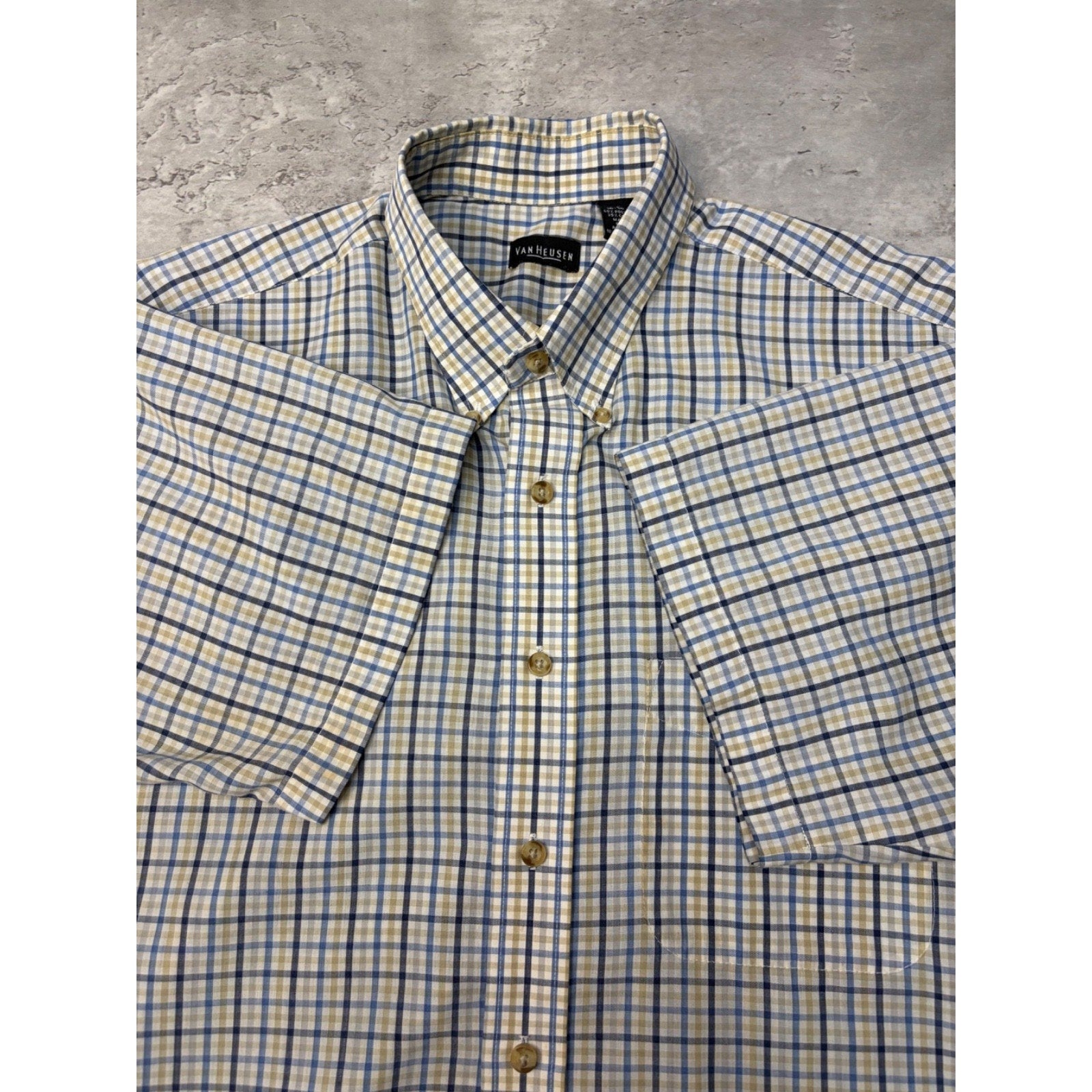 Vintage Van Heusen Single Pocket Plaid Cropped Button Up Shirt Size Large
