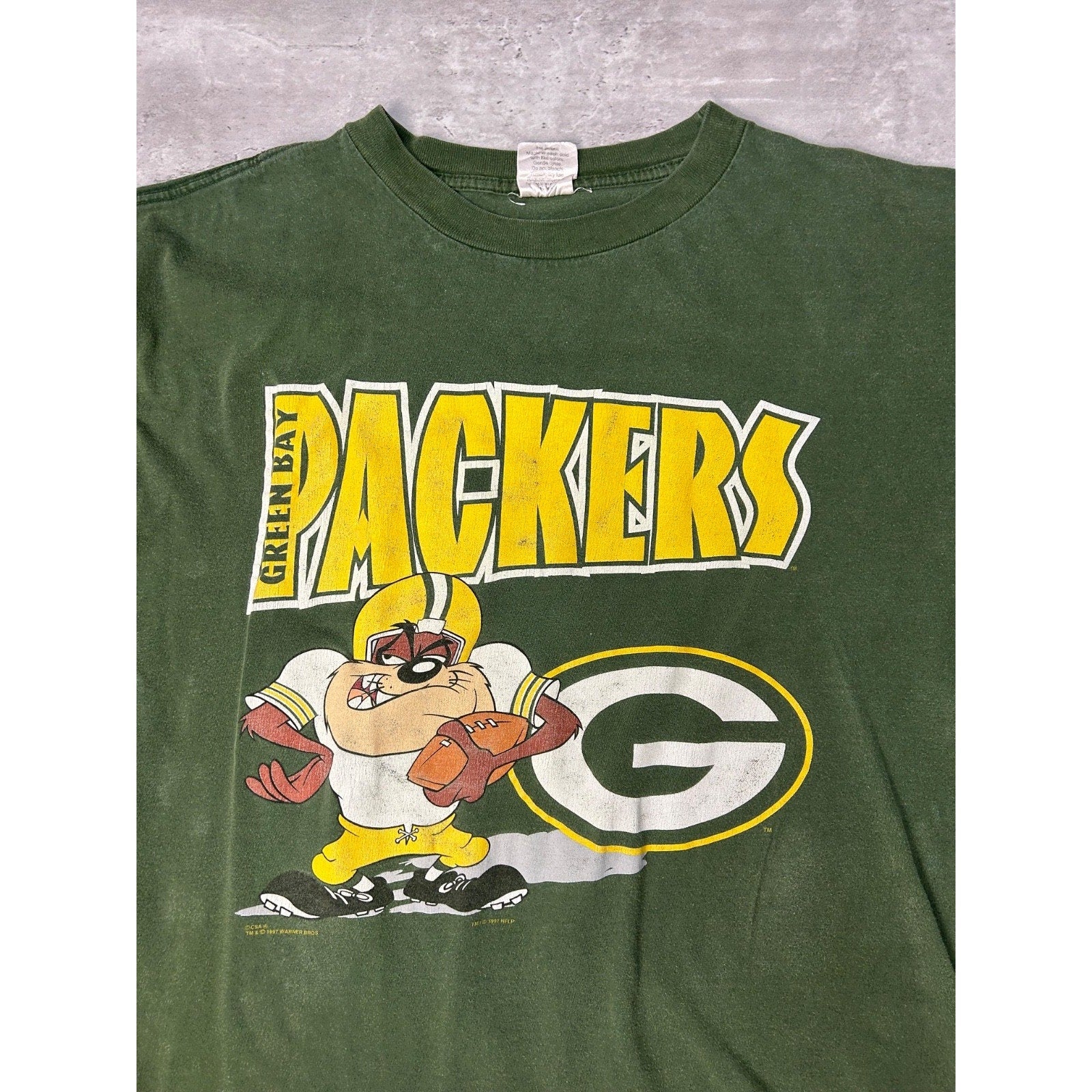 Vintage 1997 Green Bay Packers NFL Looney Tunes Taz Graphic T-Shirt Size XL