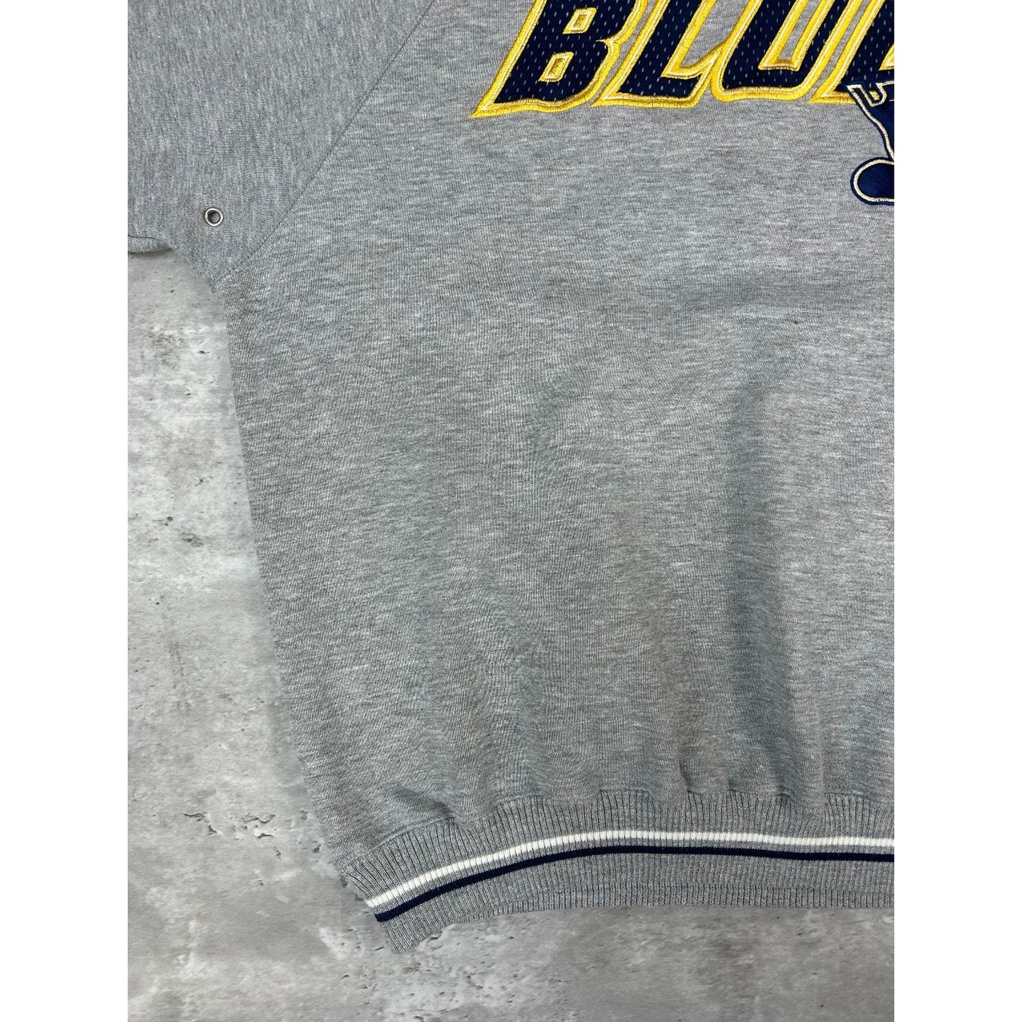 Vintage St Louis Blues NHL Embroidered Spellout Hockey Sweatshirt Size Large
