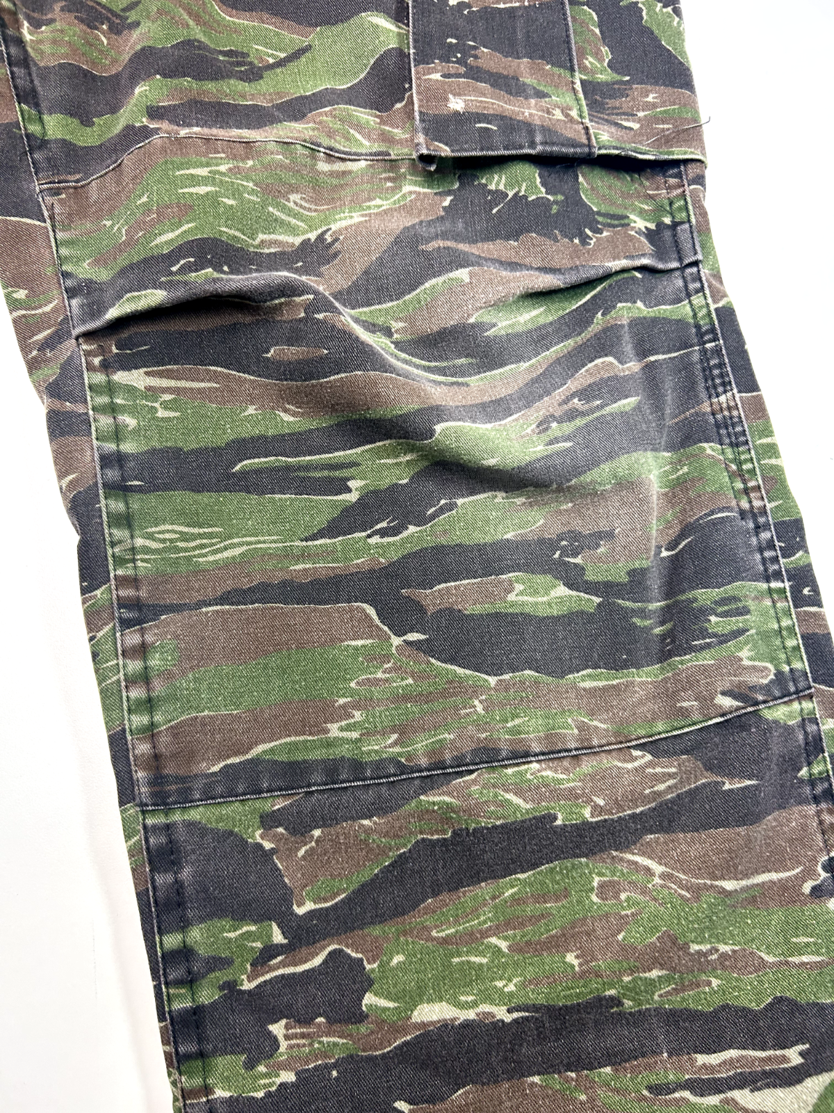 Vintage 90s Cabelas Tiger Camo Cargo Double Knee Hunting Pants Size 37