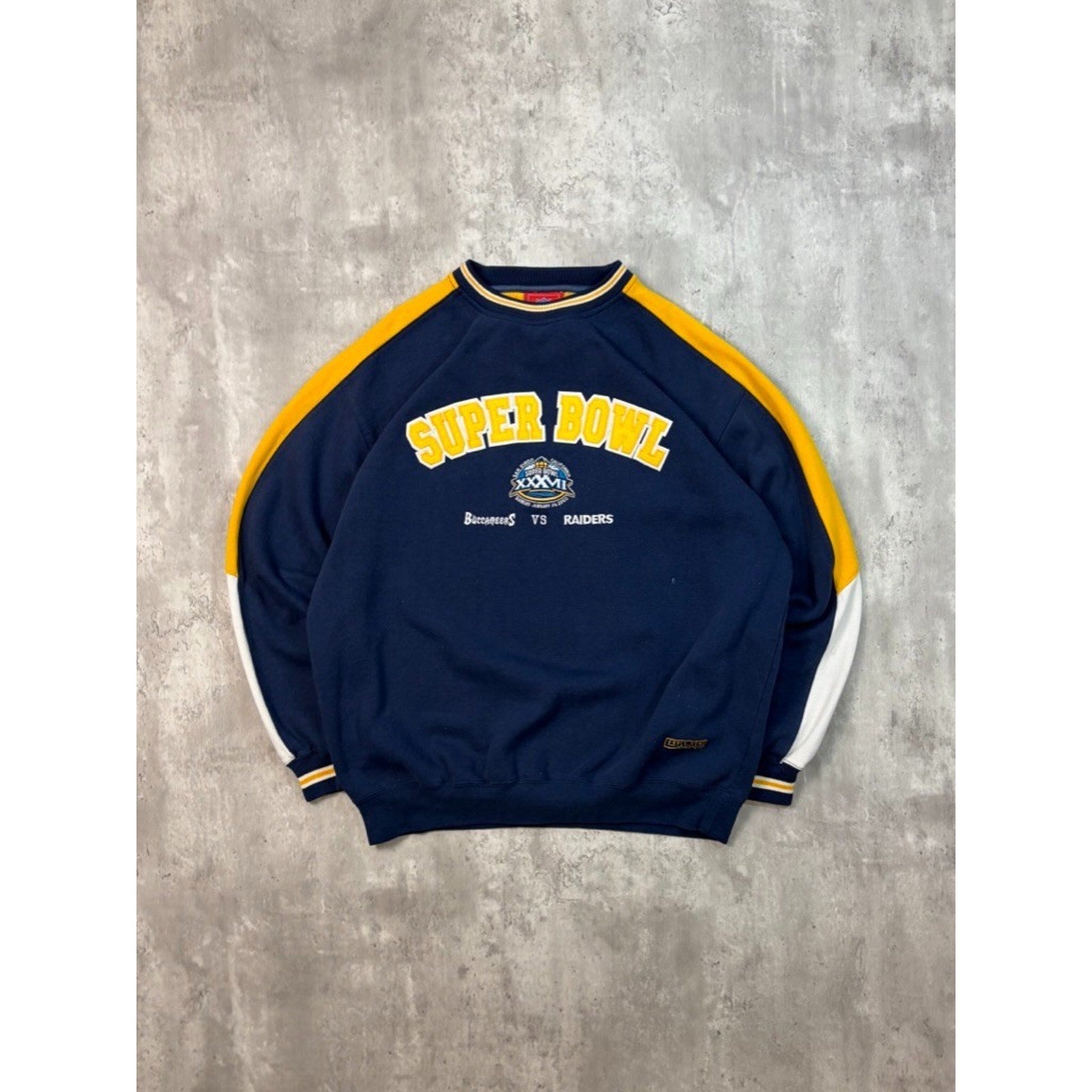 Vintage 2003 Buccaneers Vs Raiders NFL Super Bowl XXXVII Sweatshirt Size Large
