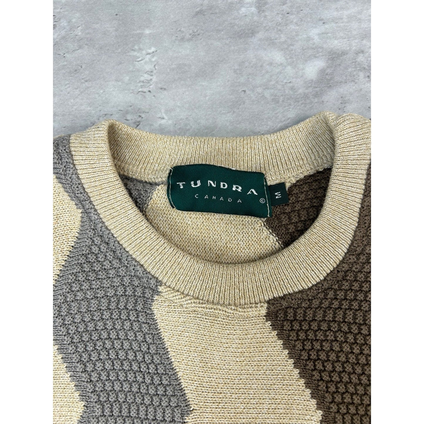 Vintage 90s Tundra Zig Zag Striped Print Pullover Knit Sweater Size Medium