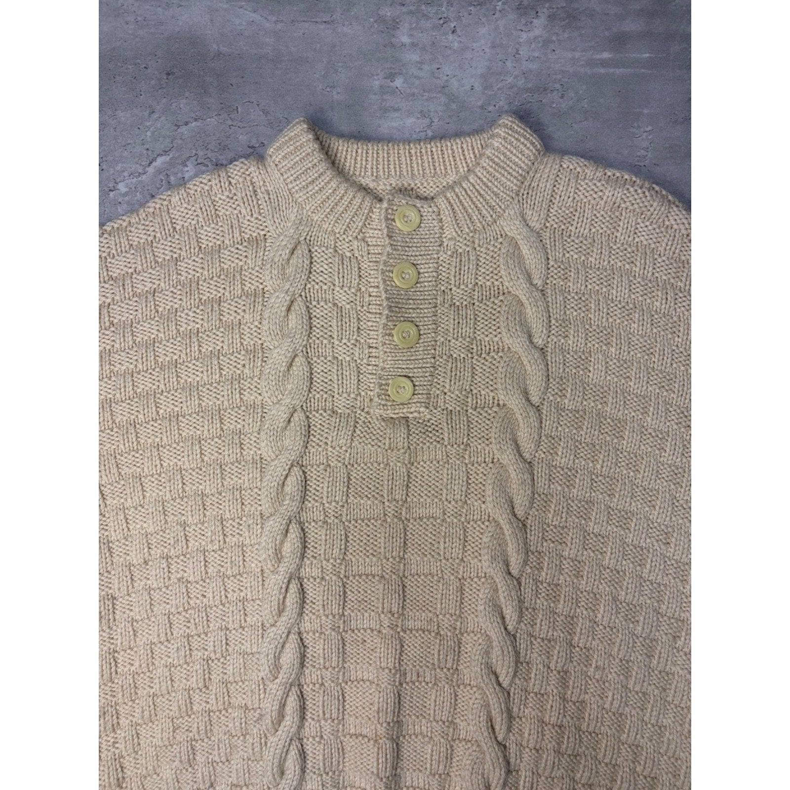 Vintage 80s/90s Cable Knit 1/4 Button Beige Knit Sweater Size Medium