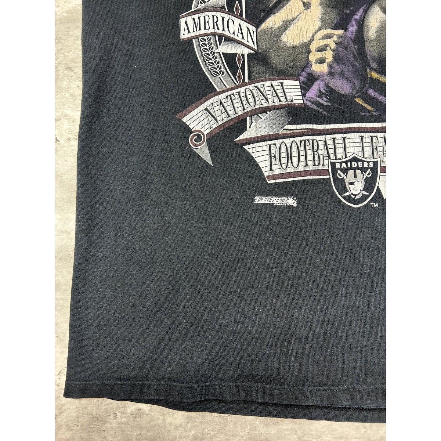 Vintage 1994 Los Angeles Raiders NFL Character Graphic T-Shirt Size XL