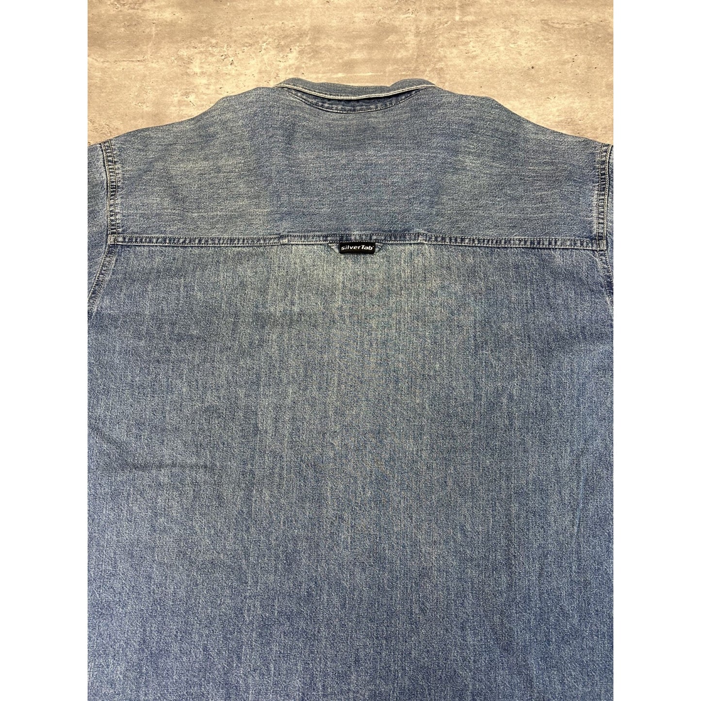 Vintage 90s Levis SIlvertab Medium Wash Long Sleeve Button Up Shirt Size Large