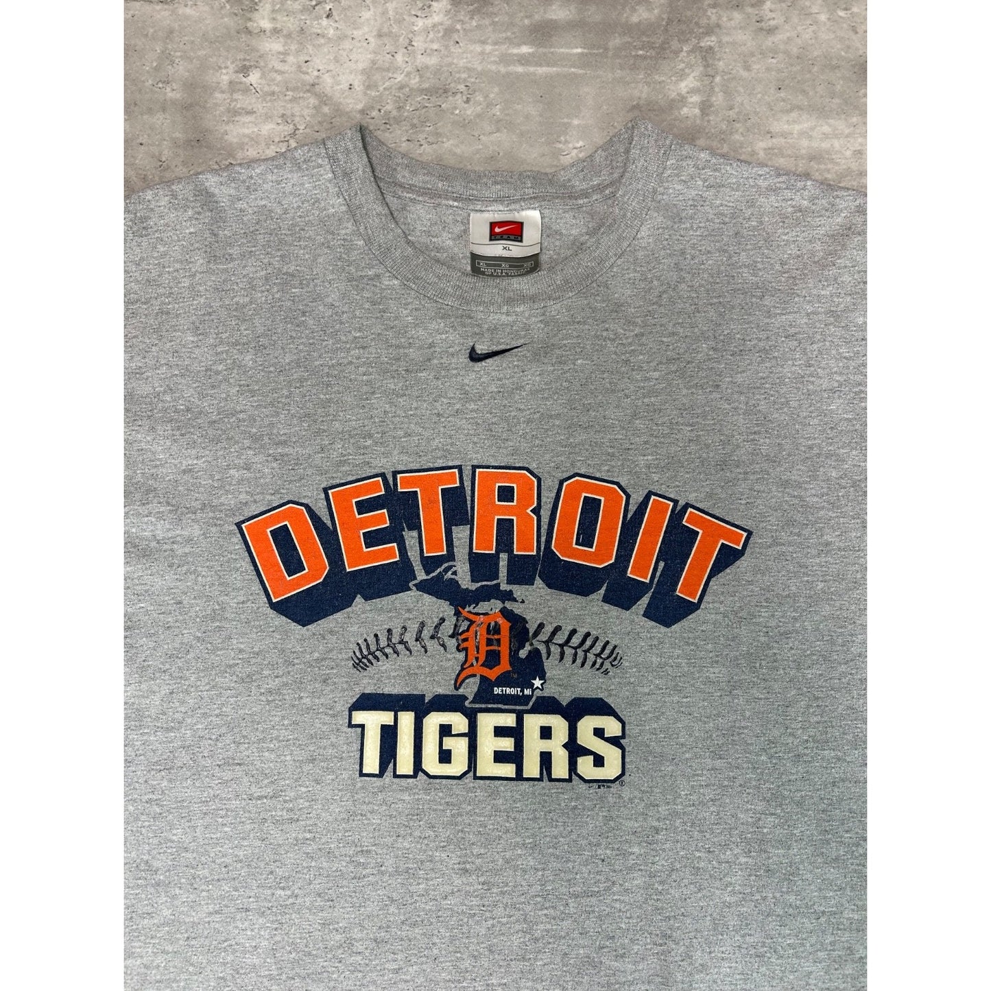 Vintage Detroit Tigers MLB Nike Middle Swoosh Spellout T-Shirt Size XL