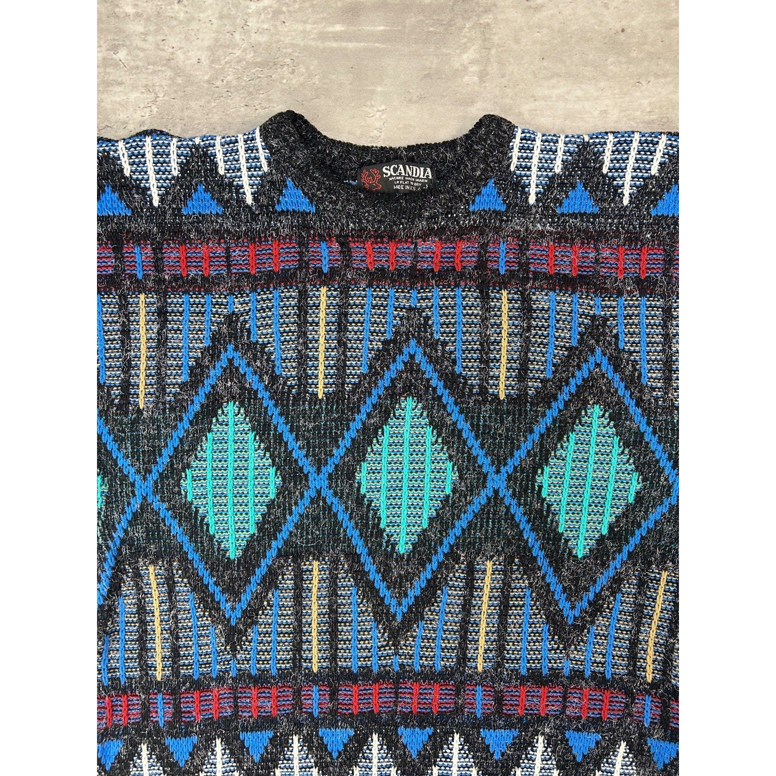 Vintage 80s/90s Scandia Geometric Stripe Print Pullover Knit Sweater Size Large