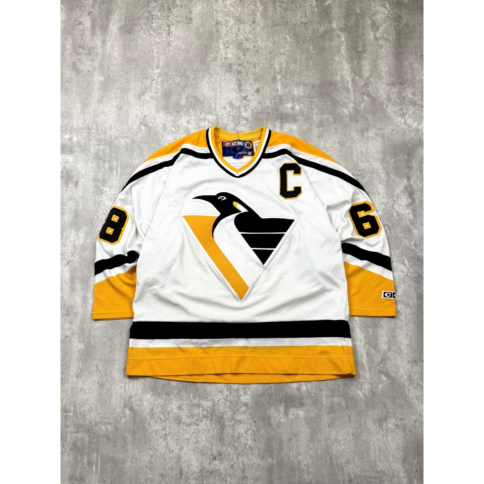 Vintage Jaromir Jagr #68 Pittsburgh Penguins NHL CCM Hockey Jersey Size Large