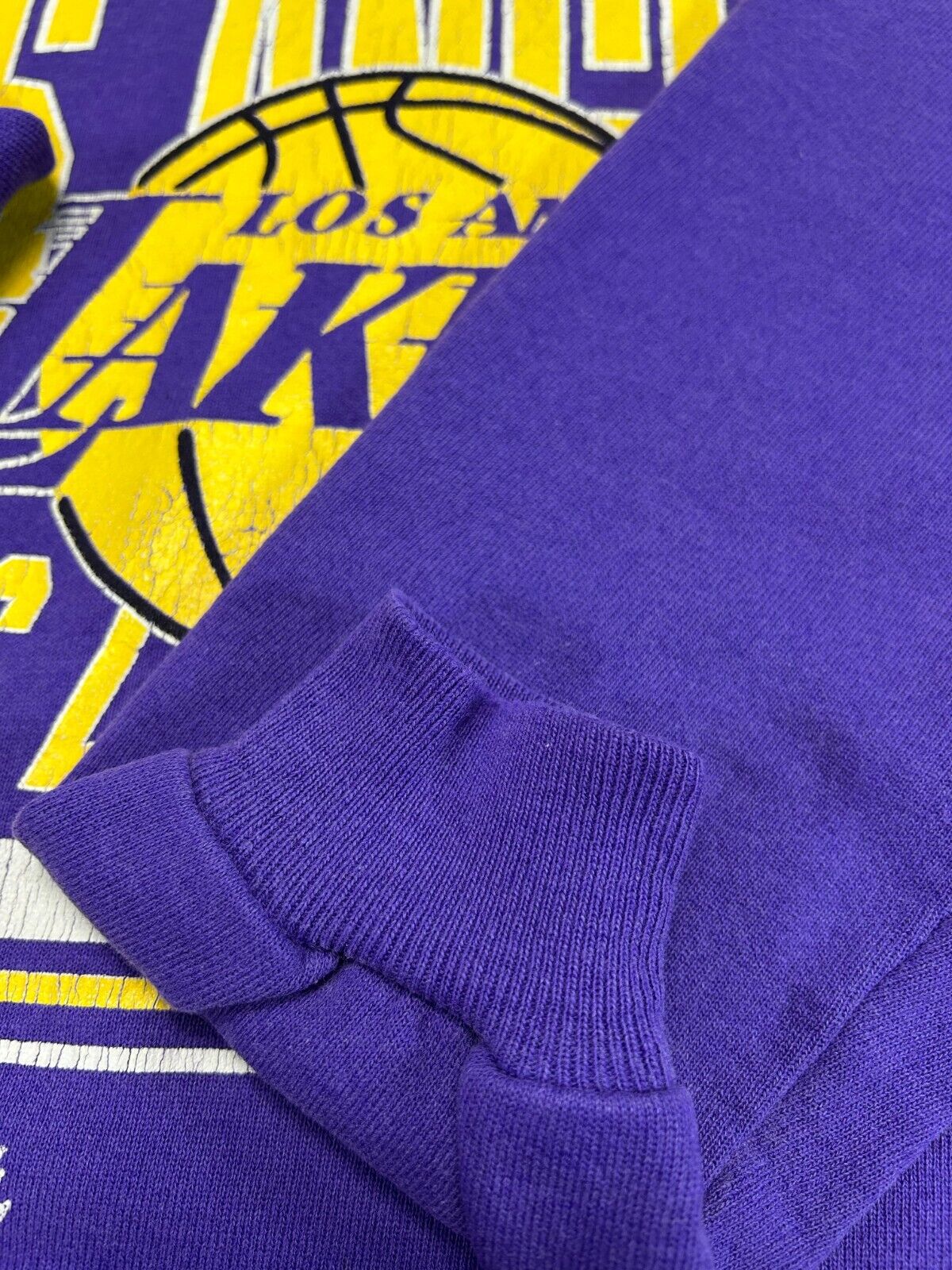 Vintage 80s/90s Los Angeles Lakers NBA Big Graphc Spellout Sweatshirt Sz Medium