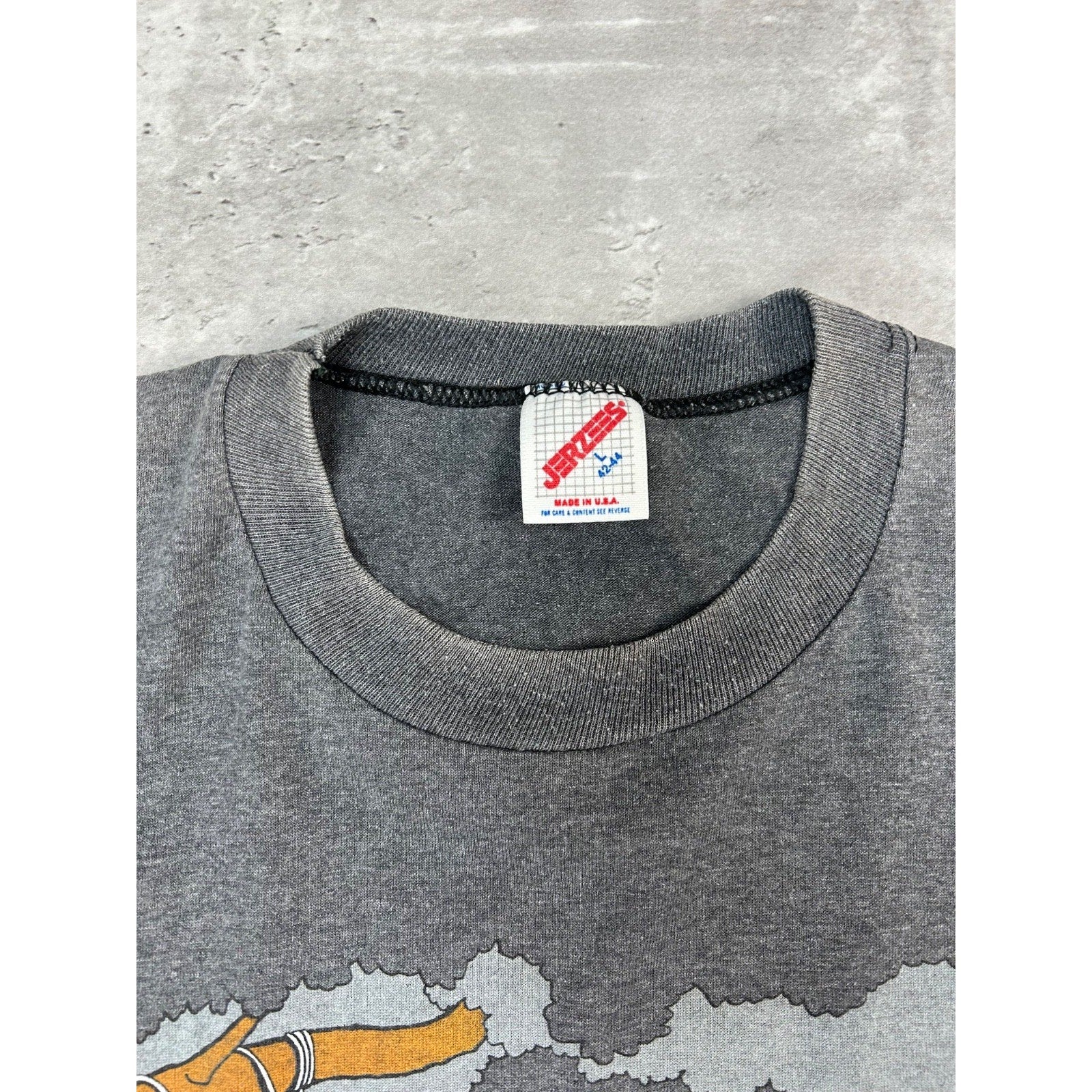 Vintage 1988 Roughing It Cartoon Camping Comedy Graphic T-Shirt Size Large