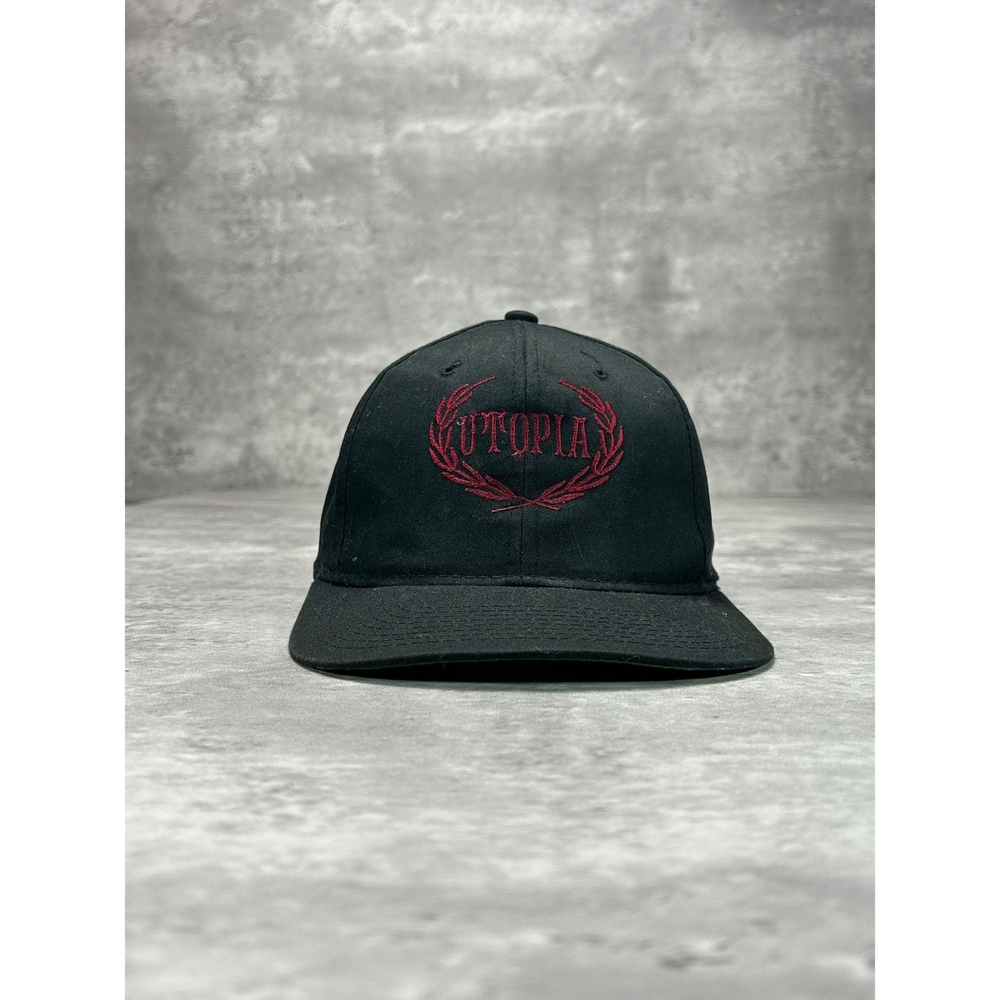 Vintage 90s Utopia Embroidered Spellout Snapback Hat OSFA Black/Red