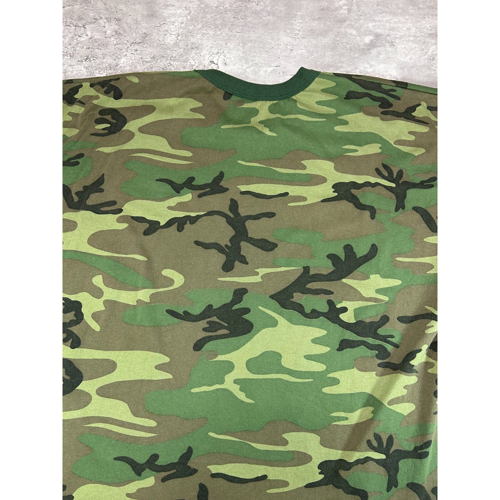 Vintage 80s Woodland Camo Hunting T-Shirt Size XXL