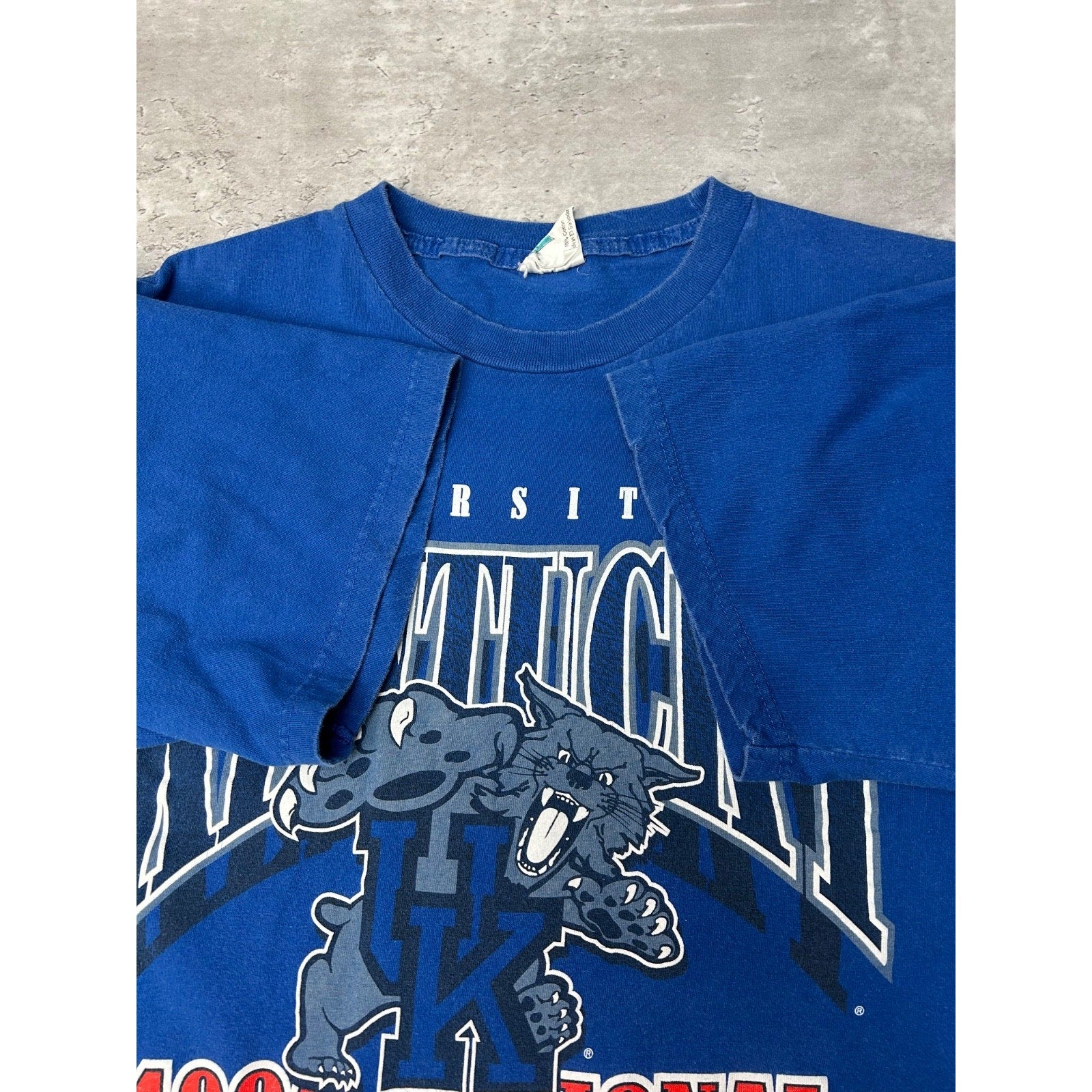 Vintage 1996 Kentucky Wildcats NCAA National Champions Graphic T-Shirt Size XL