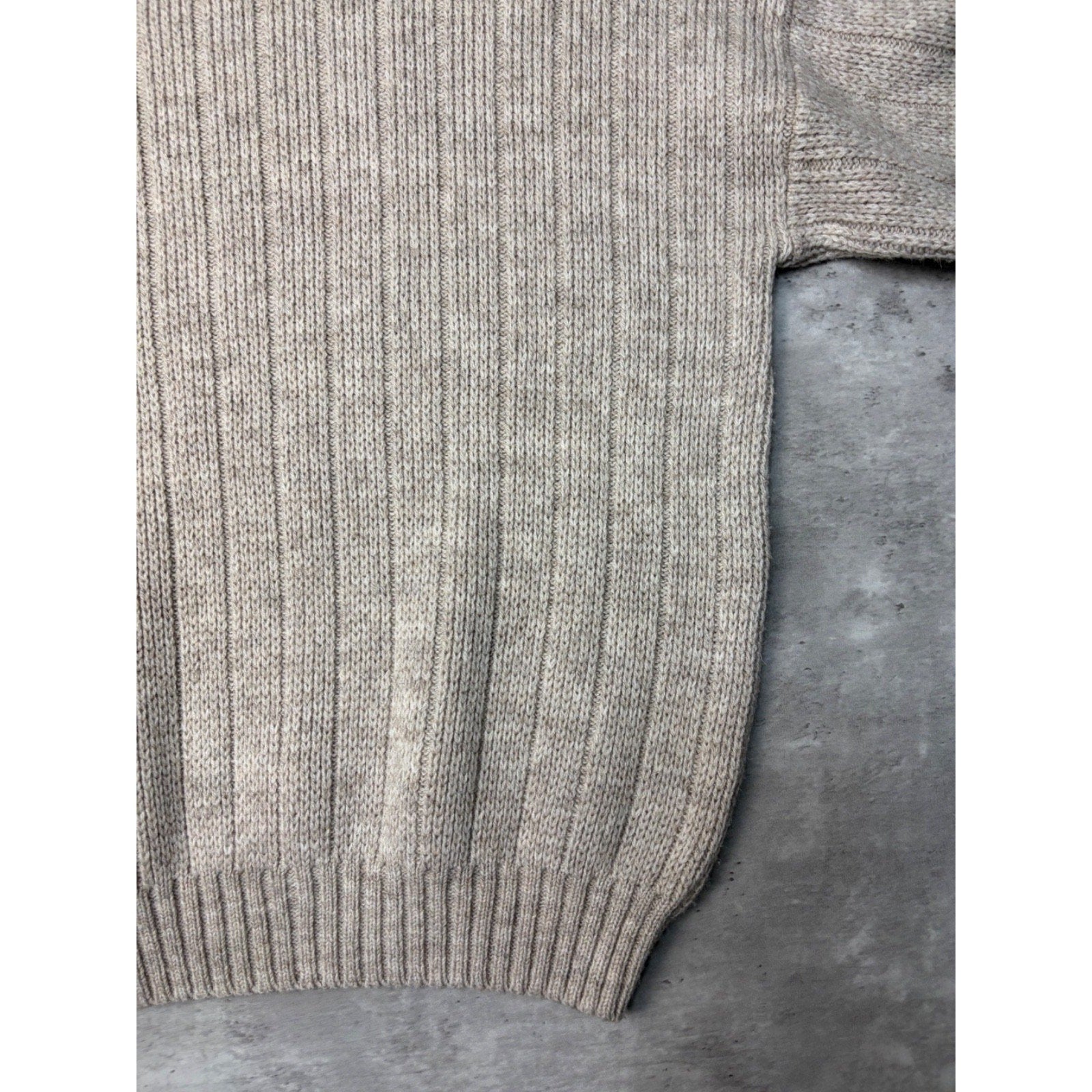 Vintage Maple Leaf Embroidered Turtle Neck Beige Knit Sweater Size XL