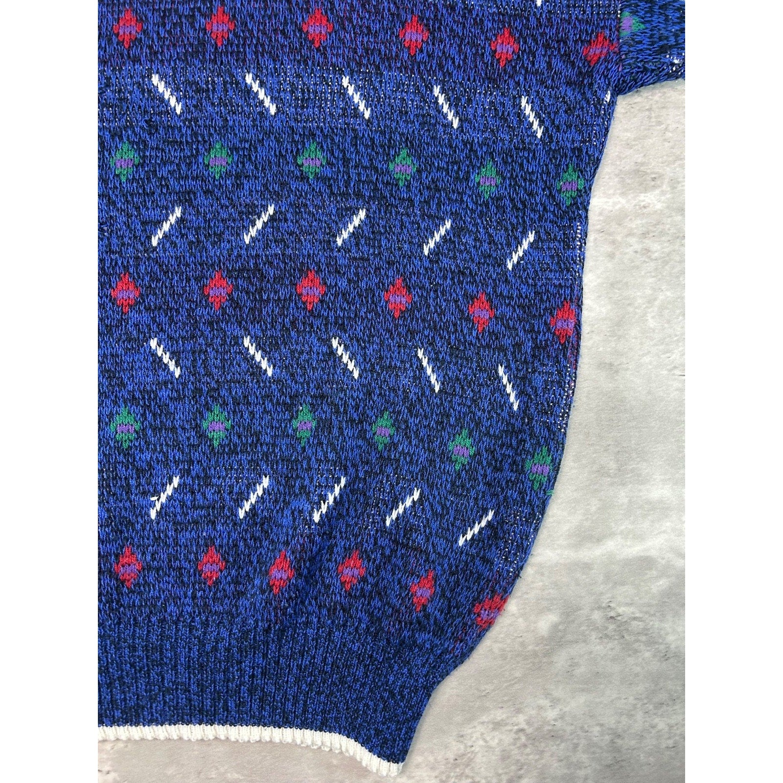 Vintage 90s Van Heusen Abstract Striped Pullover Knit Sweater Size Large Tall