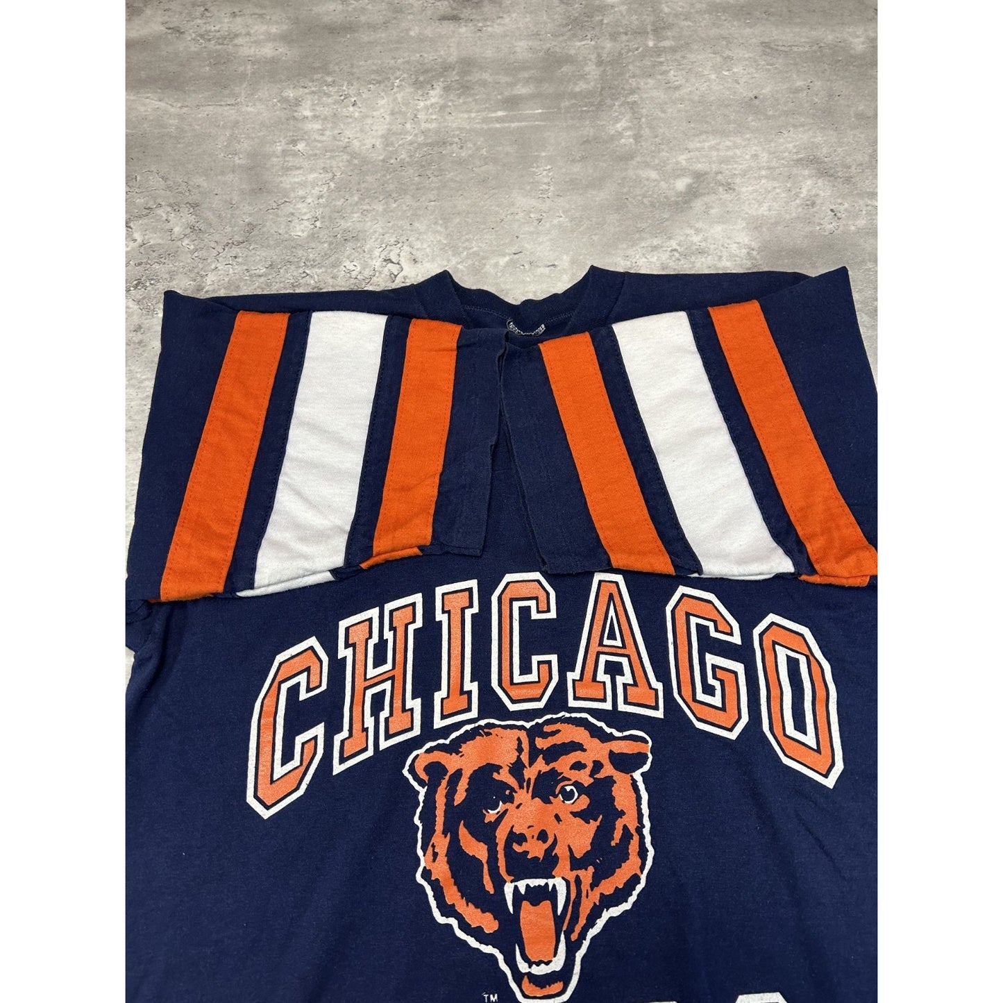 Vintage 90s Chicago Bears NFL Graphic Spellout T-Shirt Jersey Size Medium