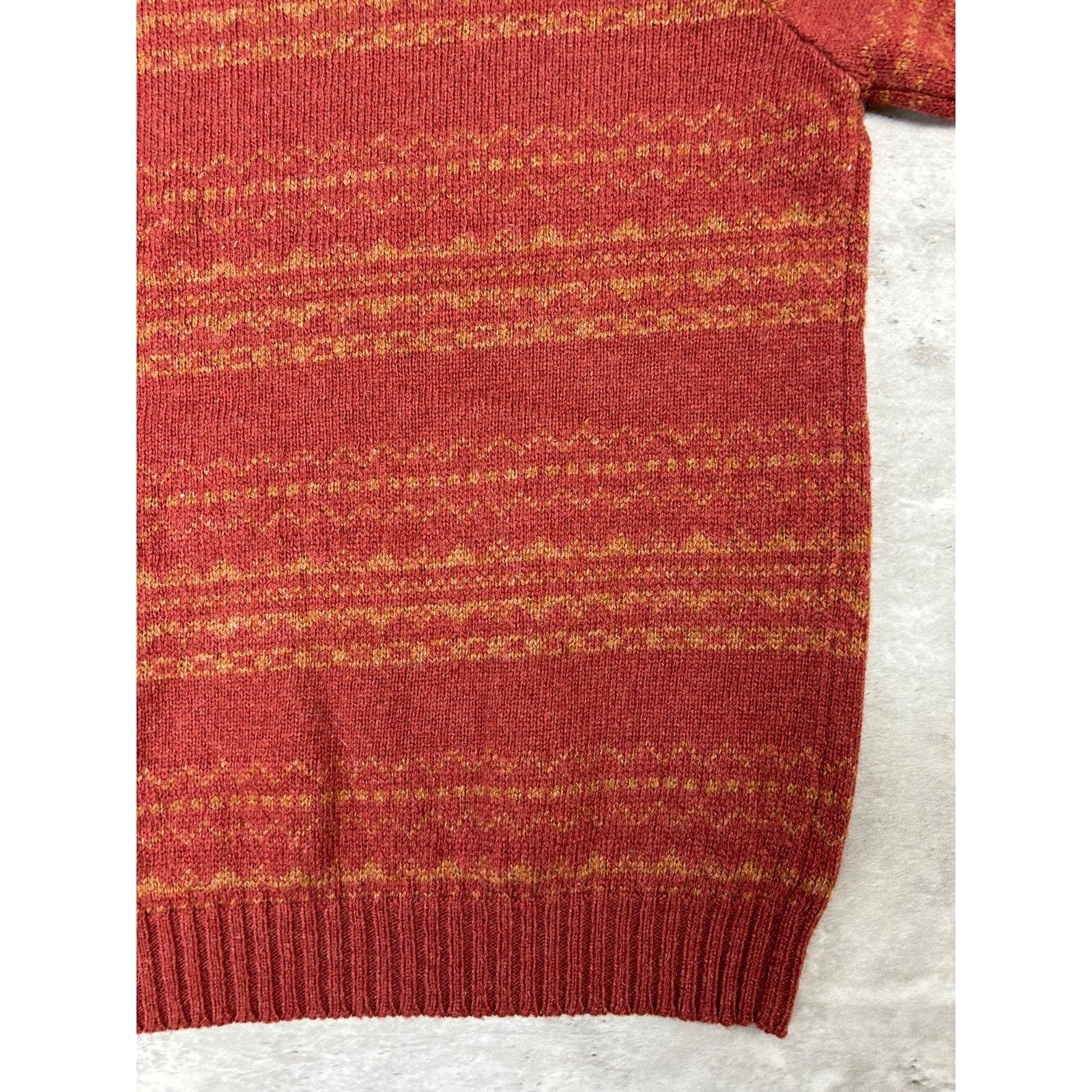 Vintage Izod Jeans Abstract Striped Pullover Knit Sweater Size Large Red