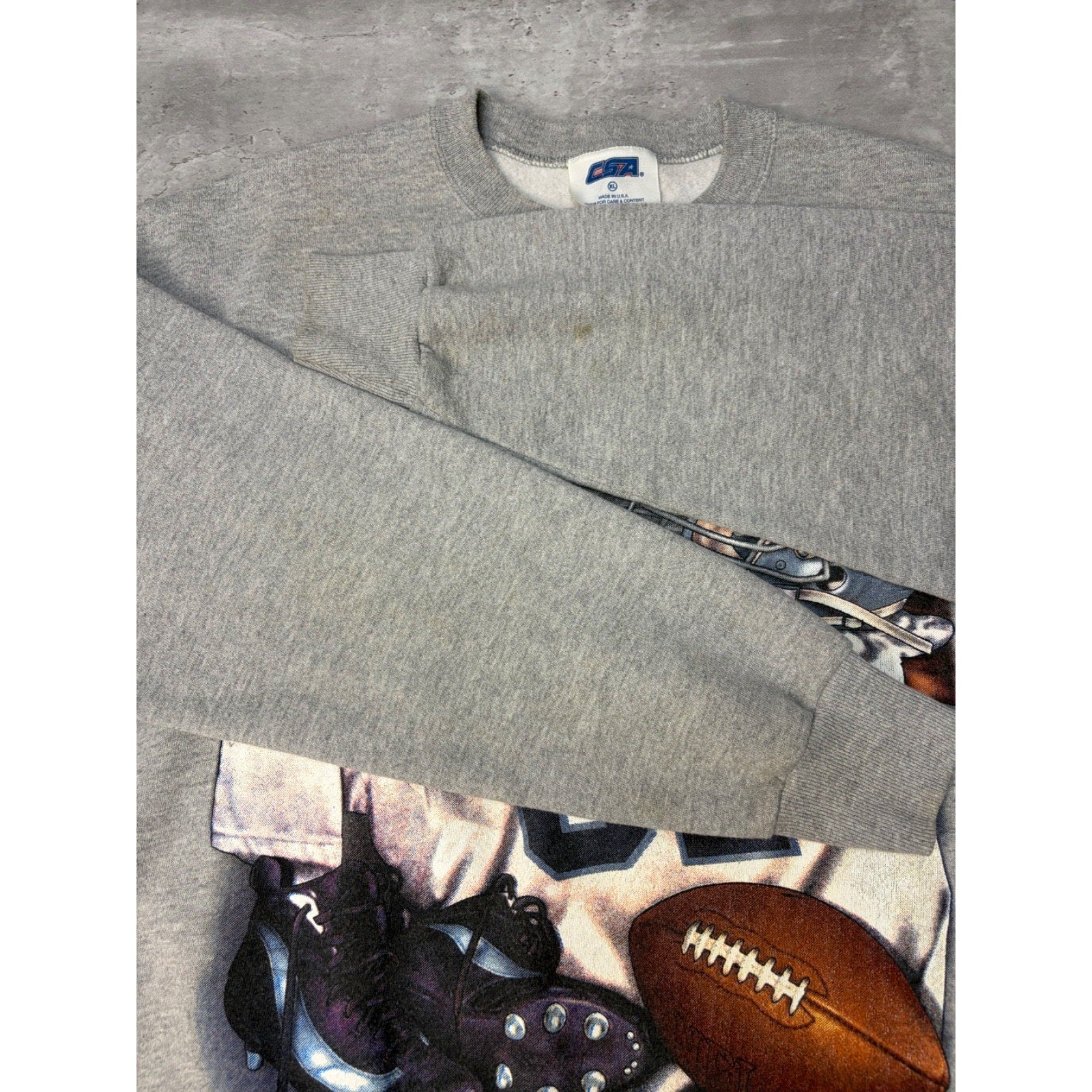 Vintage 1997 Oakland Raiders NFL Equipment Graphic Football Sweatshirt Size XL