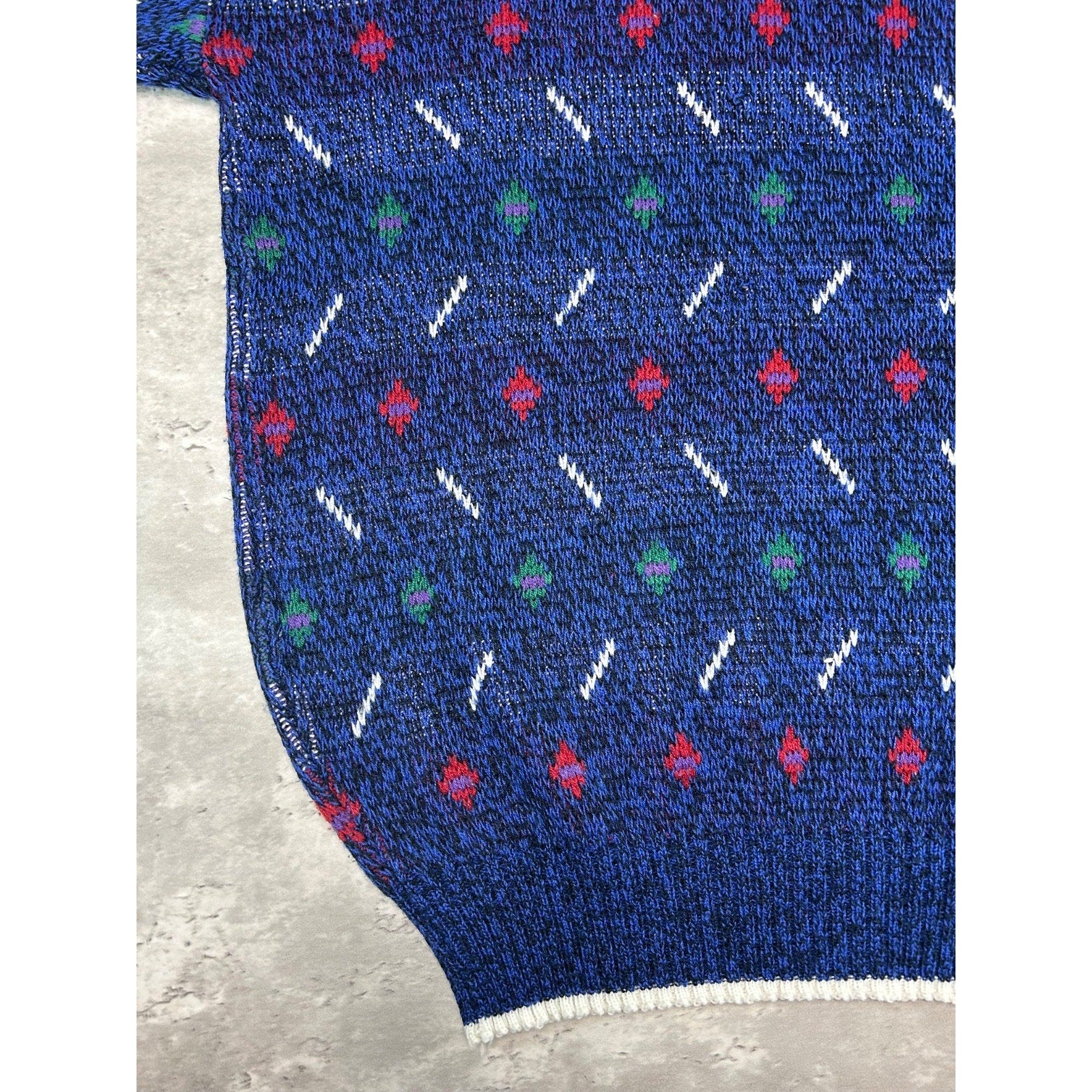 Vintage 90s Van Heusen Abstract Striped Pullover Knit Sweater Size Large Tall