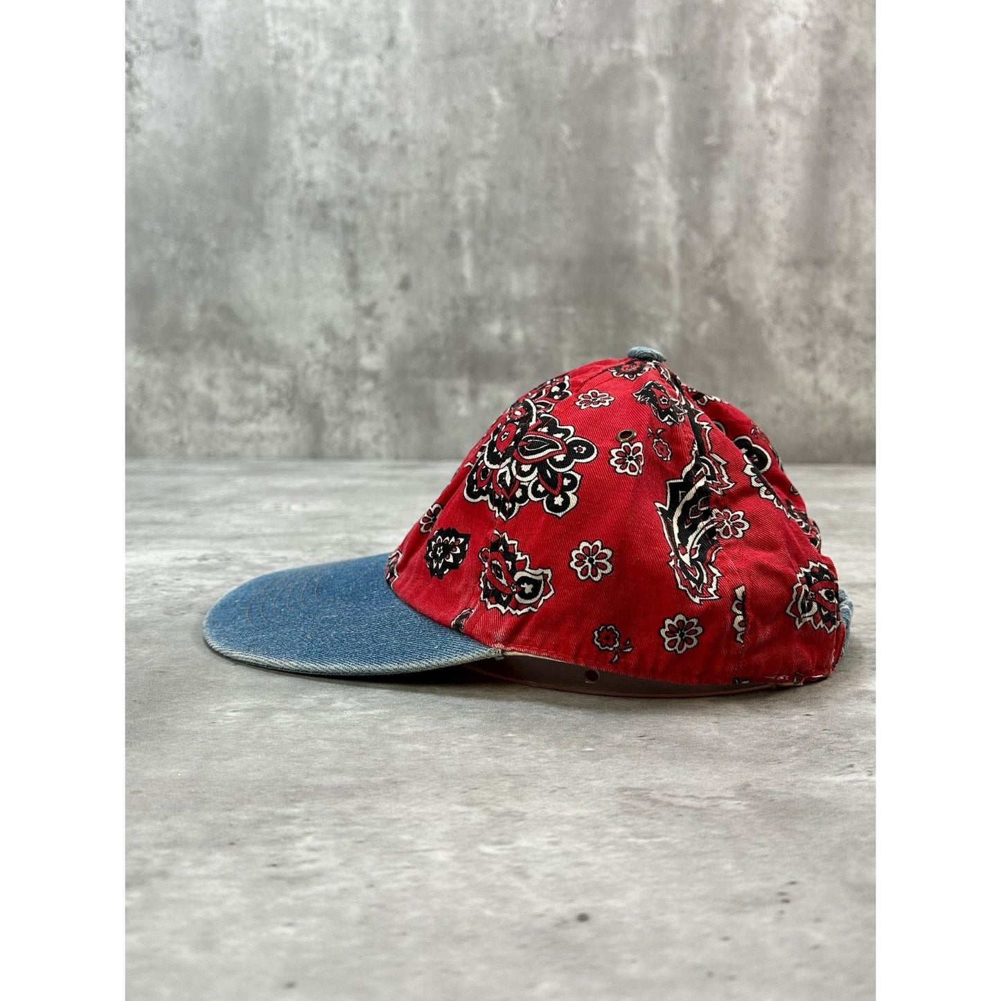 Vintage 90s Paisley Print Denim Brim Flexfit Hat OSFA
