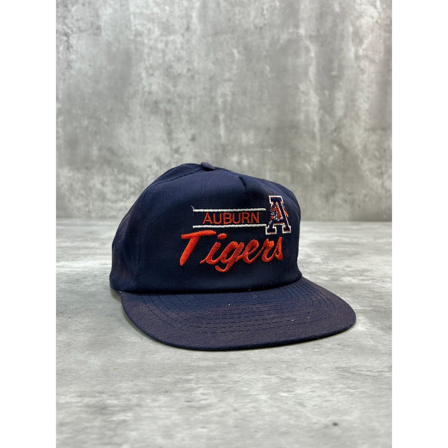 Vintage 90s Auburn Tigers NCAA Embroidered Spellout Logo Snapback Hat OSFA