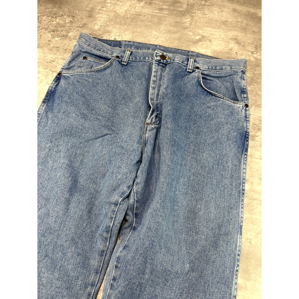 Vintage Wrangler Authentic Jeans Light Wash Denim Pants Size 37W Blue
